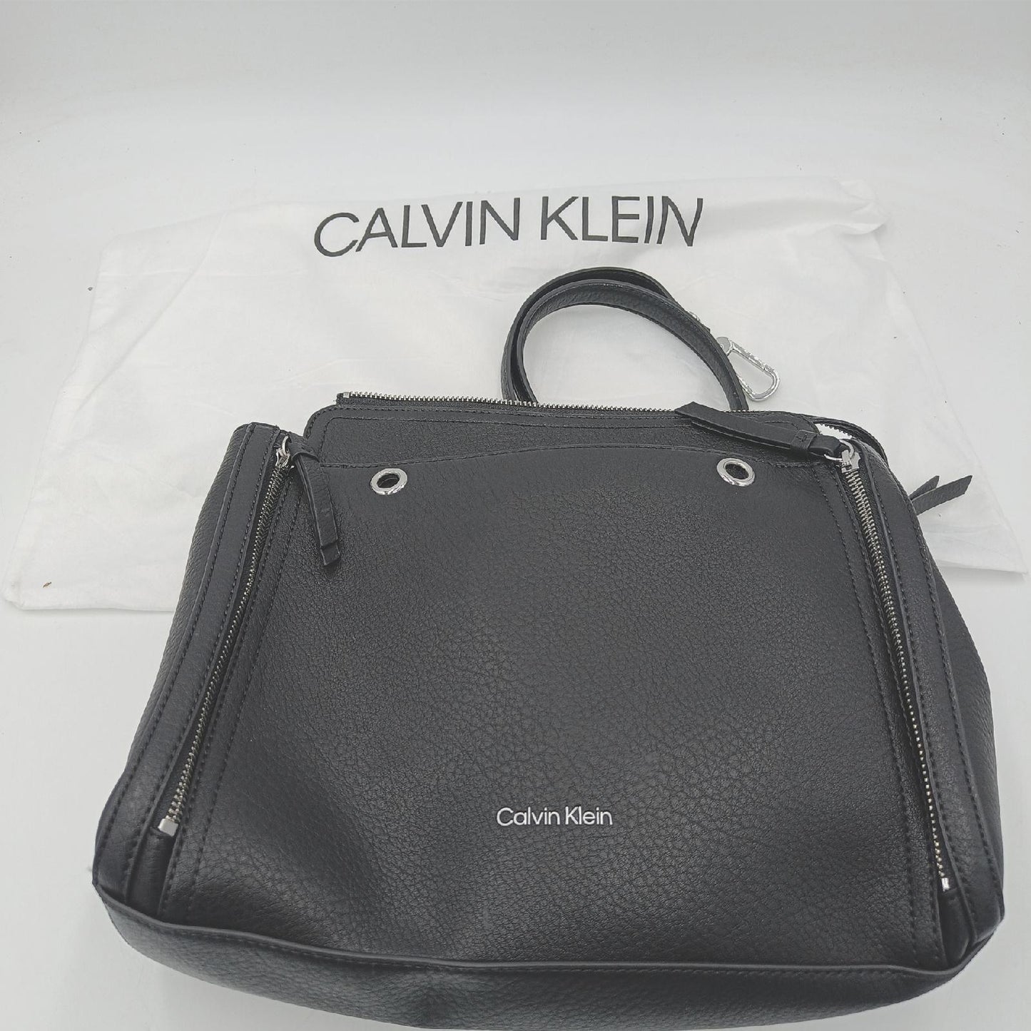 Calvin Klein Damen Novelty Satchel Elaine Bubble Lamb schwarz Silber ohne Gurt