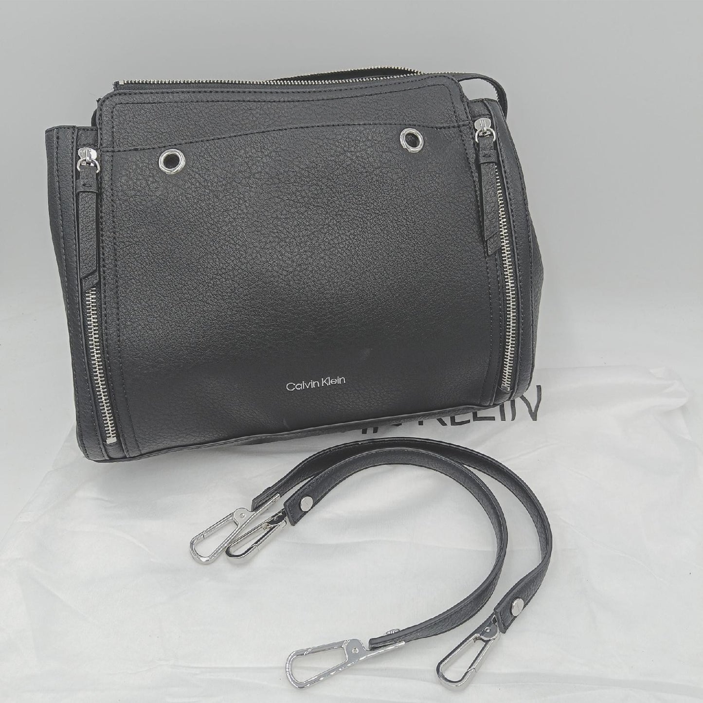 Calvin Klein Damen Novelty Satchel Elaine Bubble Lamb schwarz Silber ohne Gurt