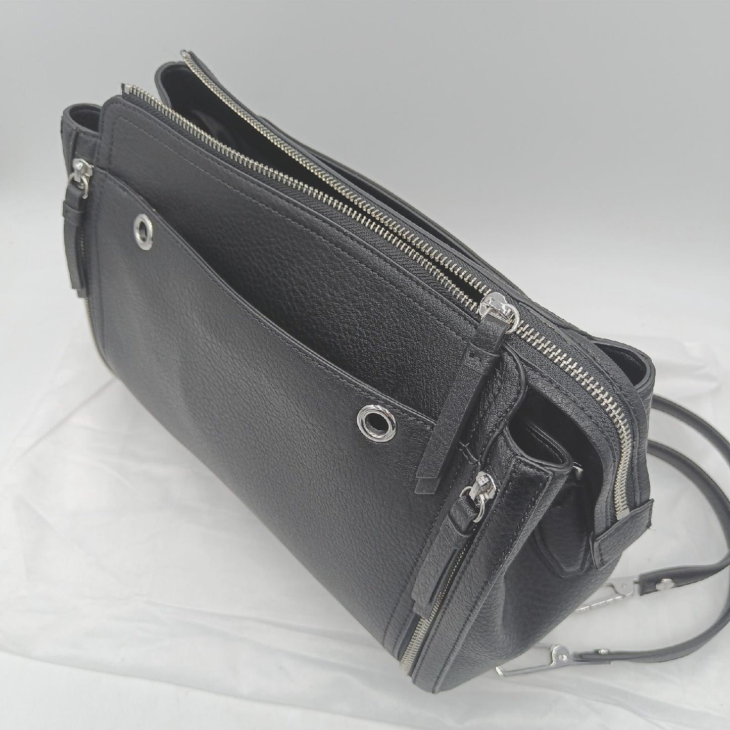 Calvin Klein Damen Novelty Satchel Elaine Bubble Lamb schwarz Silber ohne Gurt