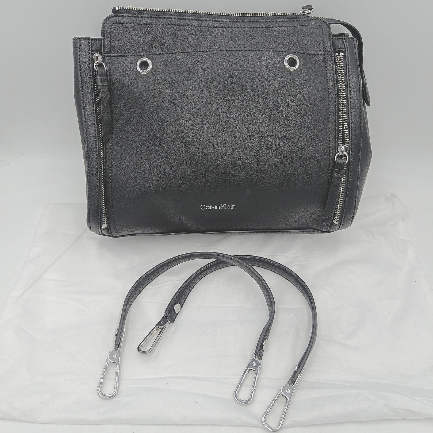 Calvin Klein Damen Novelty Satchel Elaine Bubble Lamb schwarz Silber ohne Gurt