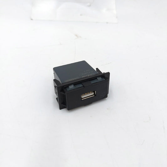 Bticino K4191AC USB-Ladegerät mit Zwei Eingängen Typ A und C, zum Einbau in die Living Now Platine, zum Aufladen eines elektronischen Geräts bis zu 15 W oder Zwei Geräte gleichzeitig, 1 Modul