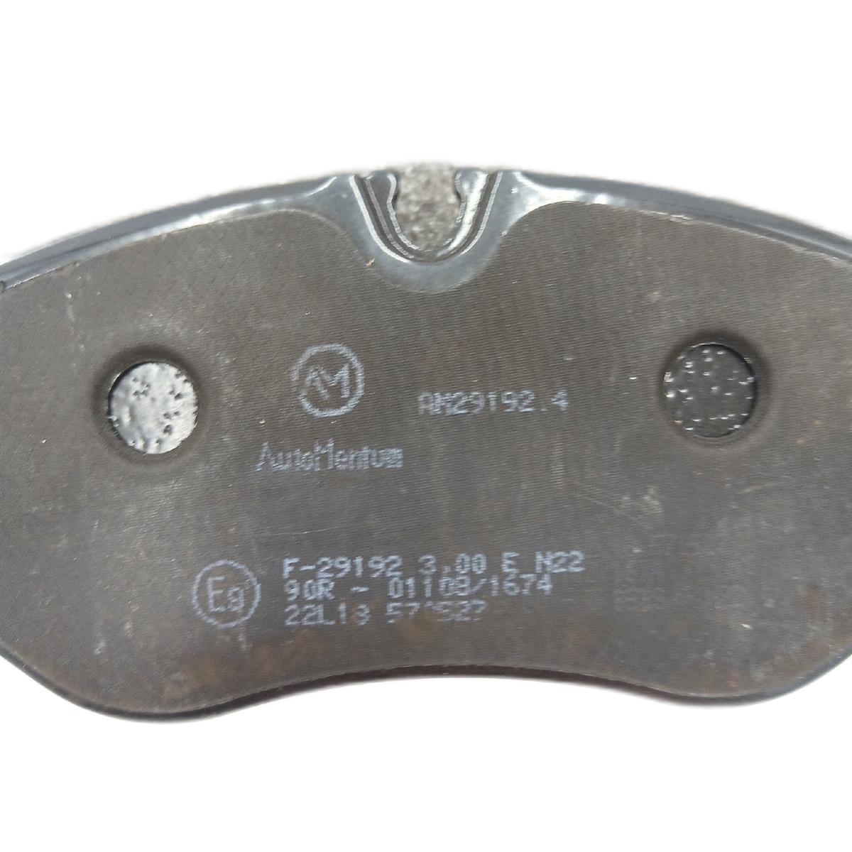AutoMentum AM29192.4 Bremsbelagsatz 4-teilig für MERCEDES-BENZ VITO / MIXTO KASTEN W639 2003- Vorderachse und andere Fahrzeuge