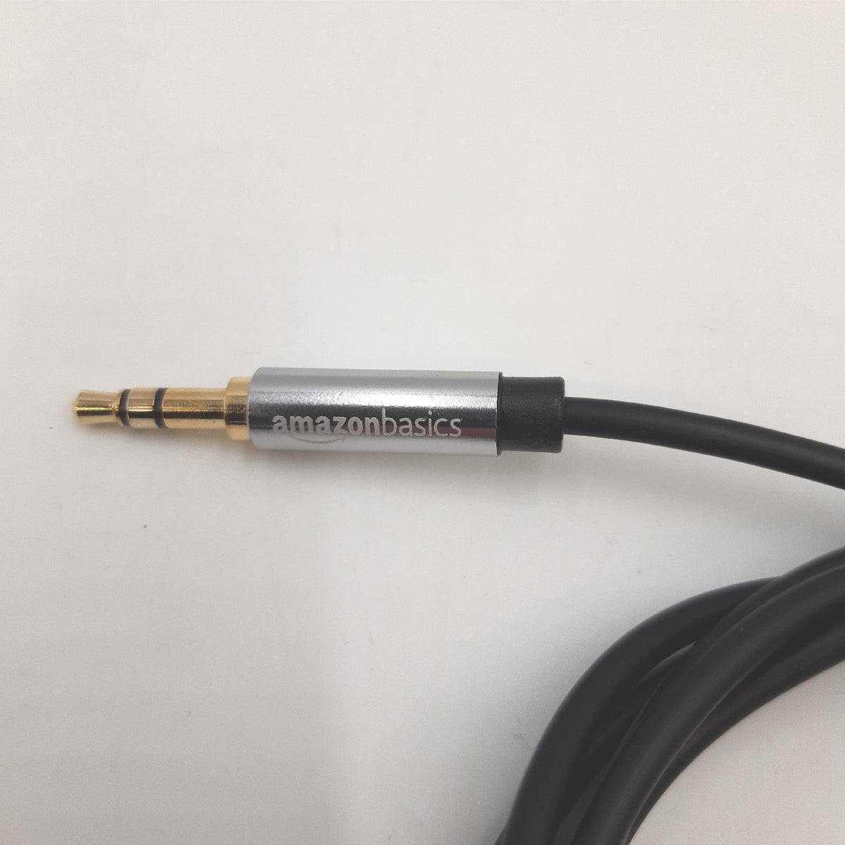 Amazon Basics Aux Stereo Audiokabel 3 5 mm Klinkenstecker auf 3 5 mm 1 2 m Schwarz