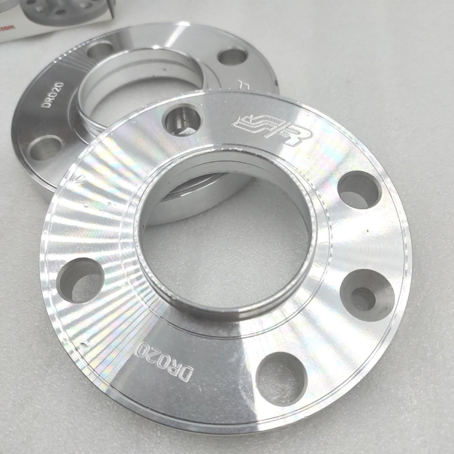 Simoni Racing DR020/B6 Spezifische Spurverbreiterungen mit Schrauben