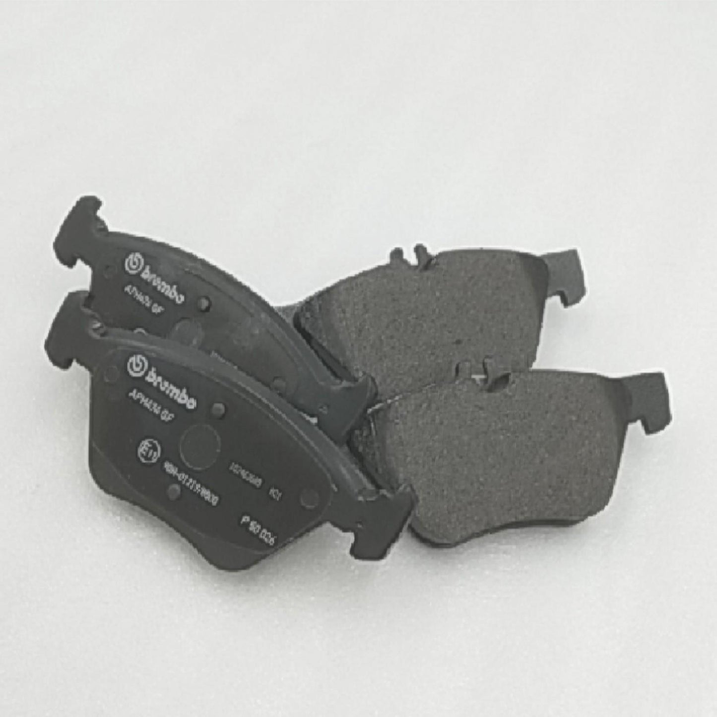 Brembo P 68 036 Bremsbelagsatz, Scheibenbremse - (4-teilig)