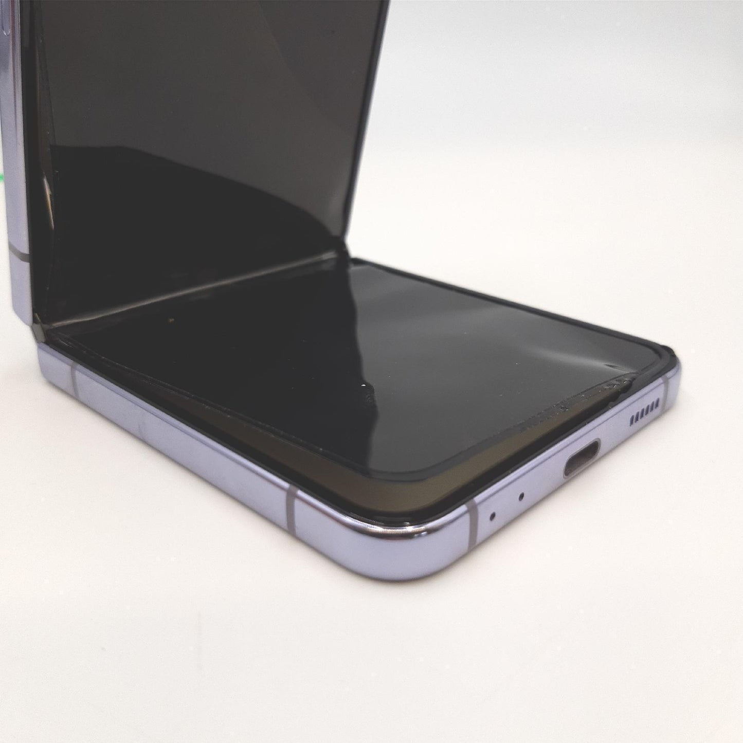 SAMSUNG Galaxy Z Flip4 Smartphone 5G Caricatore incluso Sim Free Android Smart (1067,00)