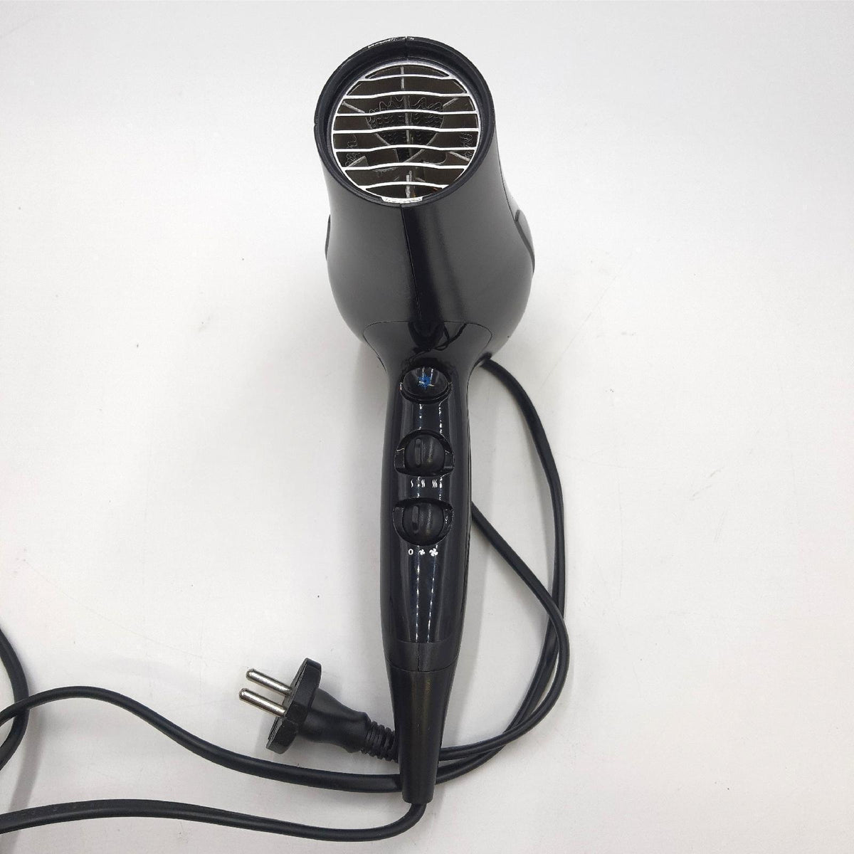 Remington Haartrockner Ionen [leicht] Pro-Air (2200 W, Keramik-Ionen-Ring, Stylingdüse, 3 Heiz- & 2 separate Gebläsestufen, Abkühlstufe) D5210