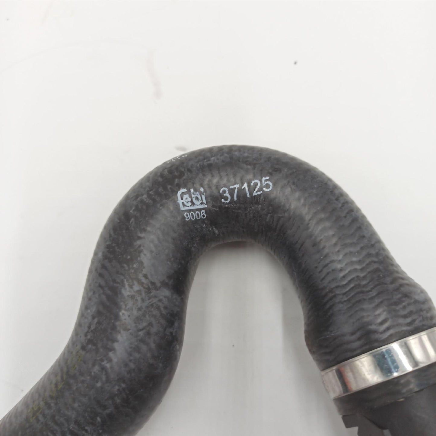 febi bilstein Kühlwasserschlauch Auto Ersatzteil 37125 langlebig zuverlässig für