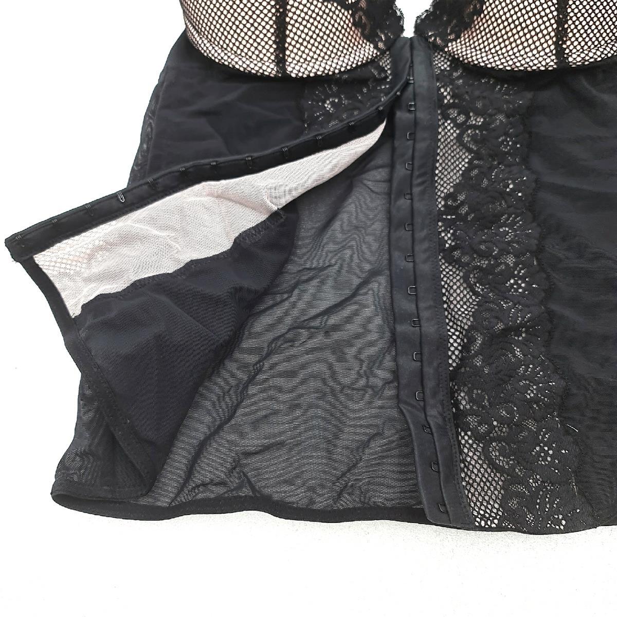 Iris & Lilly Damen Korsett aus Spitze  Schwarz  75D