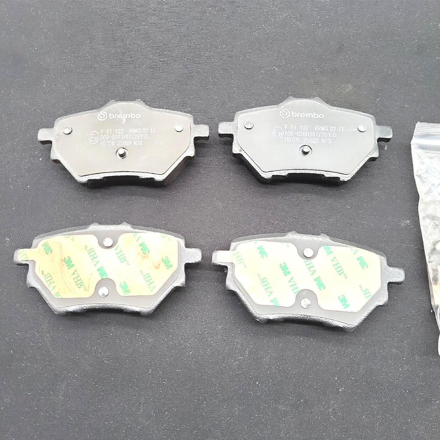 BREMBO P 61 122 Bremsbeläge