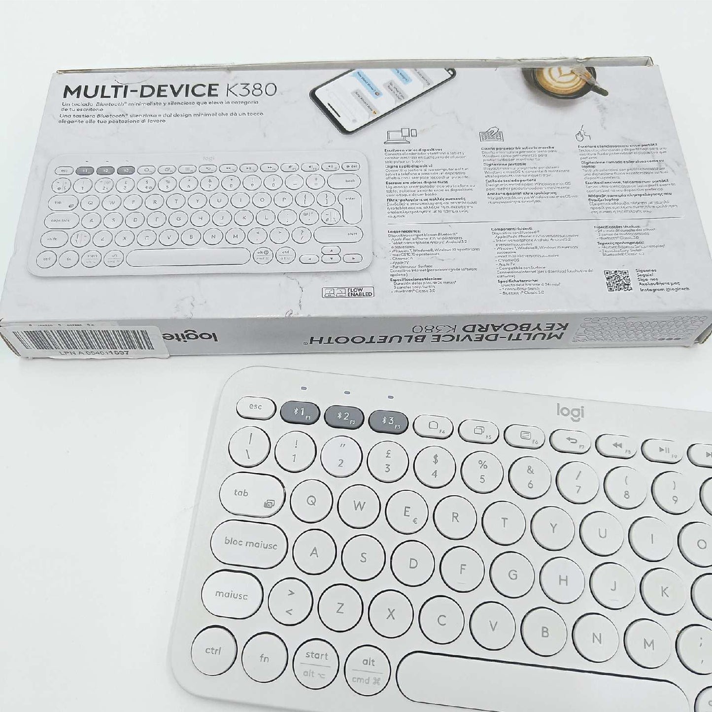 Logitech K380 Kabellose Bluetooth-Tastatur, Multi-Device und Easy-Switch Feature, Windows und Apple-Shortcuts, PC/Mac/Tablet/Handy/Apple iOS+TV, Italienisches QWERTY-Layout - Weiß