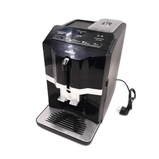 Siemens Kaffeevollautomat EQ 300 TI351509DE defekt läuft aus Gebrauchsspuren