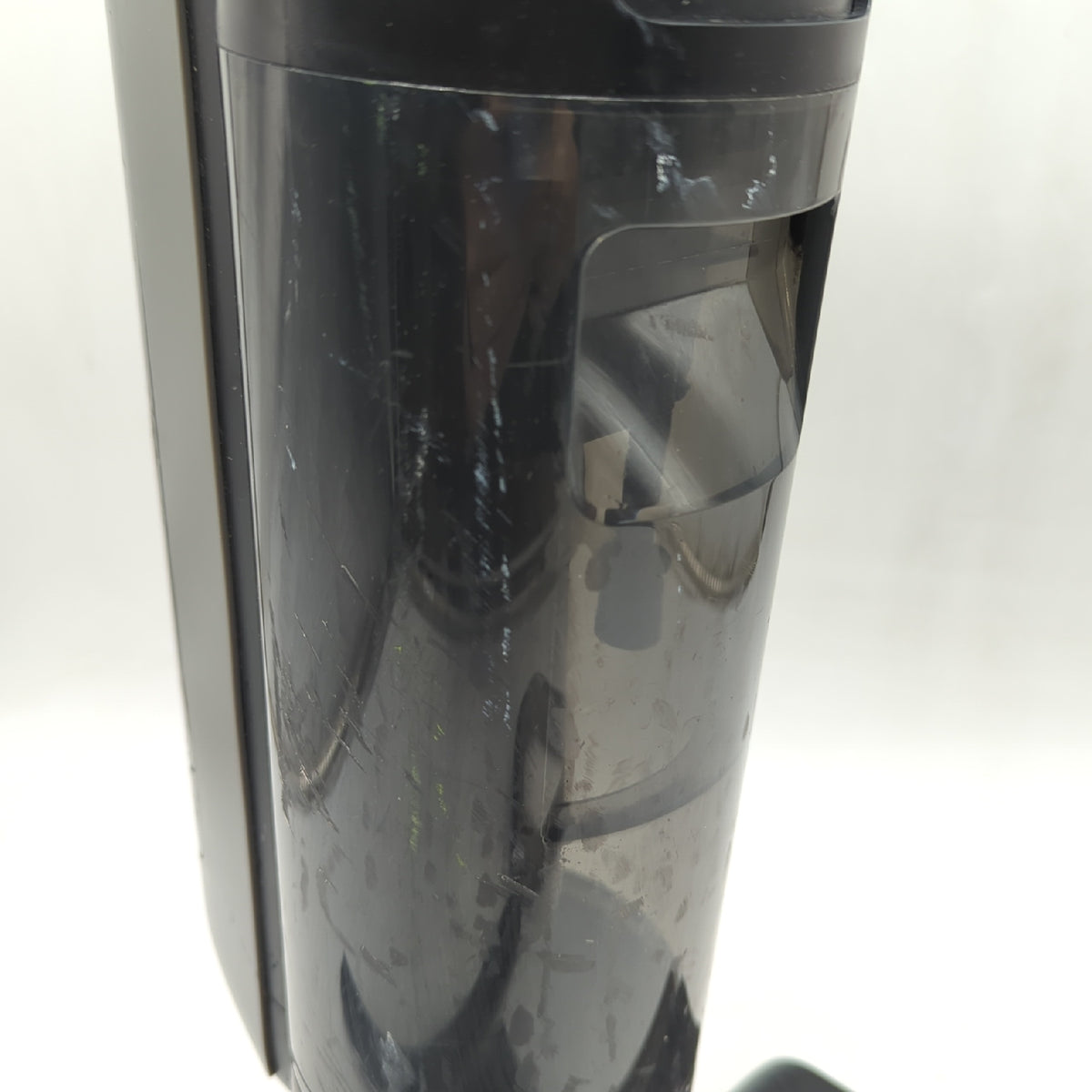 Dreame H12 Pro Ultra Nass Trockensauger mit Borstenreinigung und 60 Grad Wassertemperatur starke Gebrauchsspuren