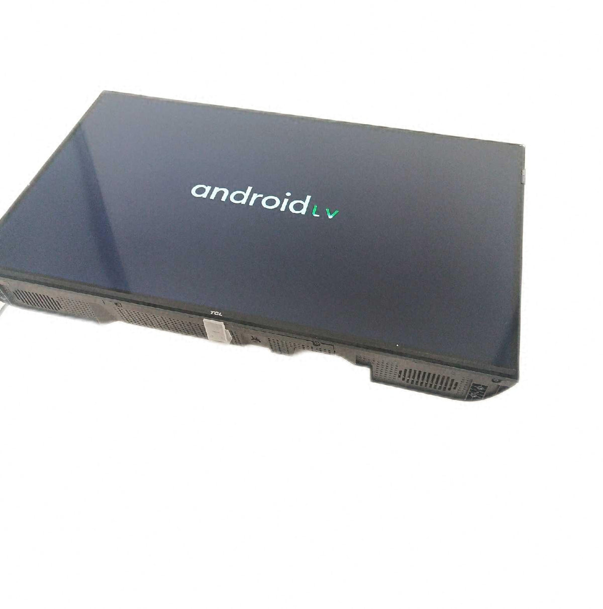 TCL 32V5C 32 Zoll Full HD Smart QLED Android TV Top Zustand ohne