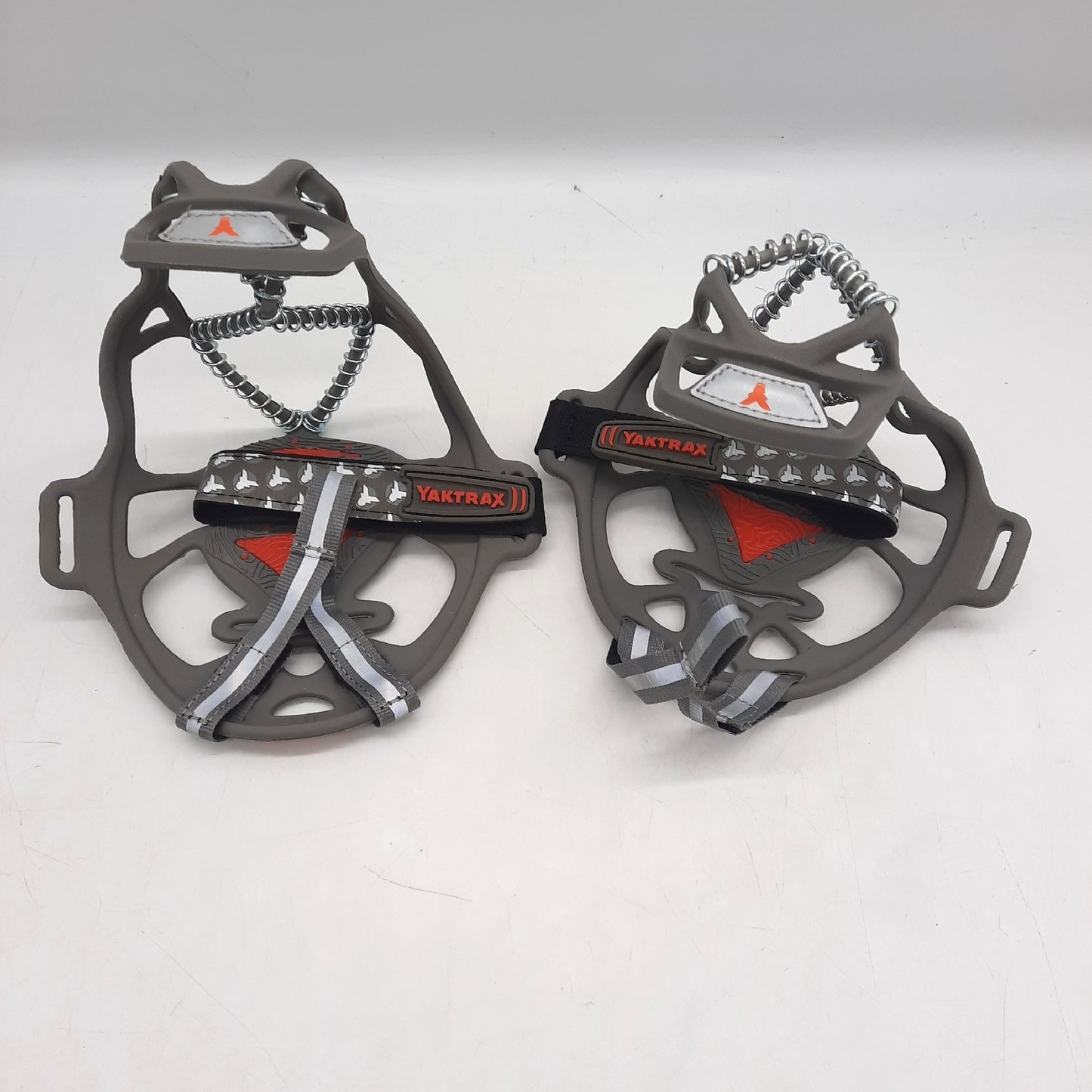 Yaktrax Schuhspikes Laufzubehör Run Schnee und Eiskrallen Größe S für sich
