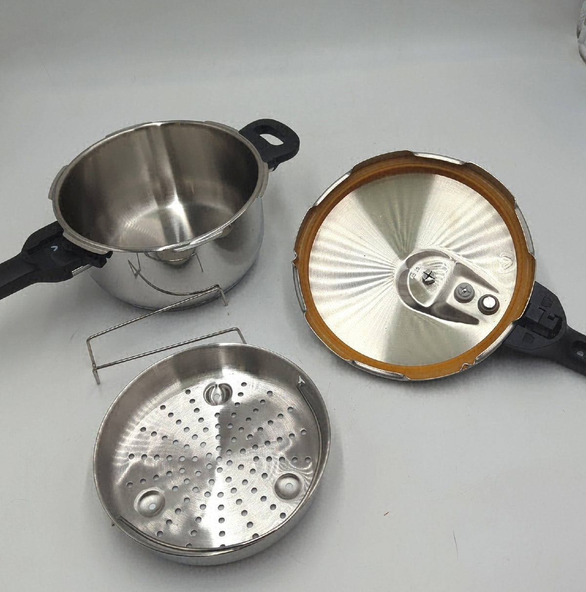 Tefal Mini Schnellkochtopf 3 Liter Edelstahl Dichtring verfärbt