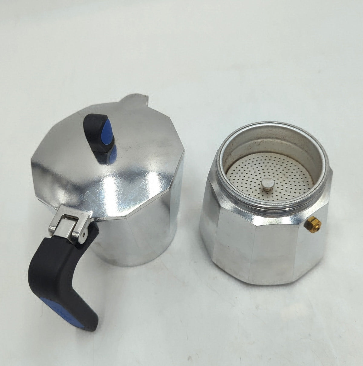 Monix Induction Express Aluminium Induktionskaffeemaschine 6 Tassen sichtbare Verschmutzungen