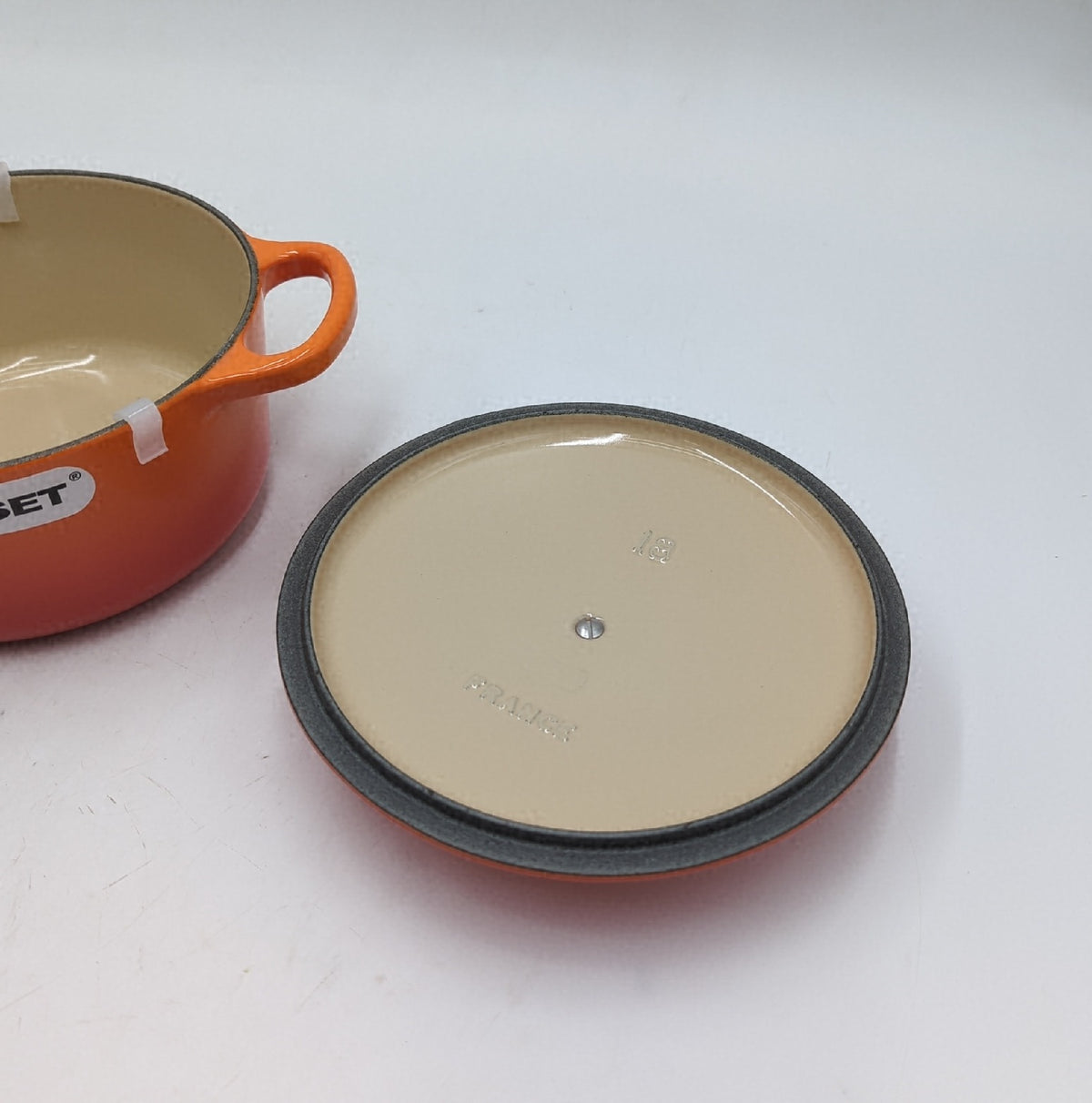 Le Creuset Signature Gusseisen Bräter Deckel 18 cm rund passend für alle Herdarten