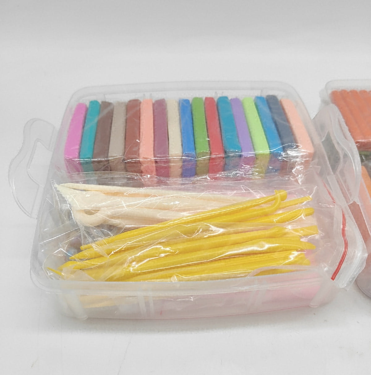 Shuttle Art Polymer Clay Set 57 Farben Knete Werkzeug Außenschale defekt