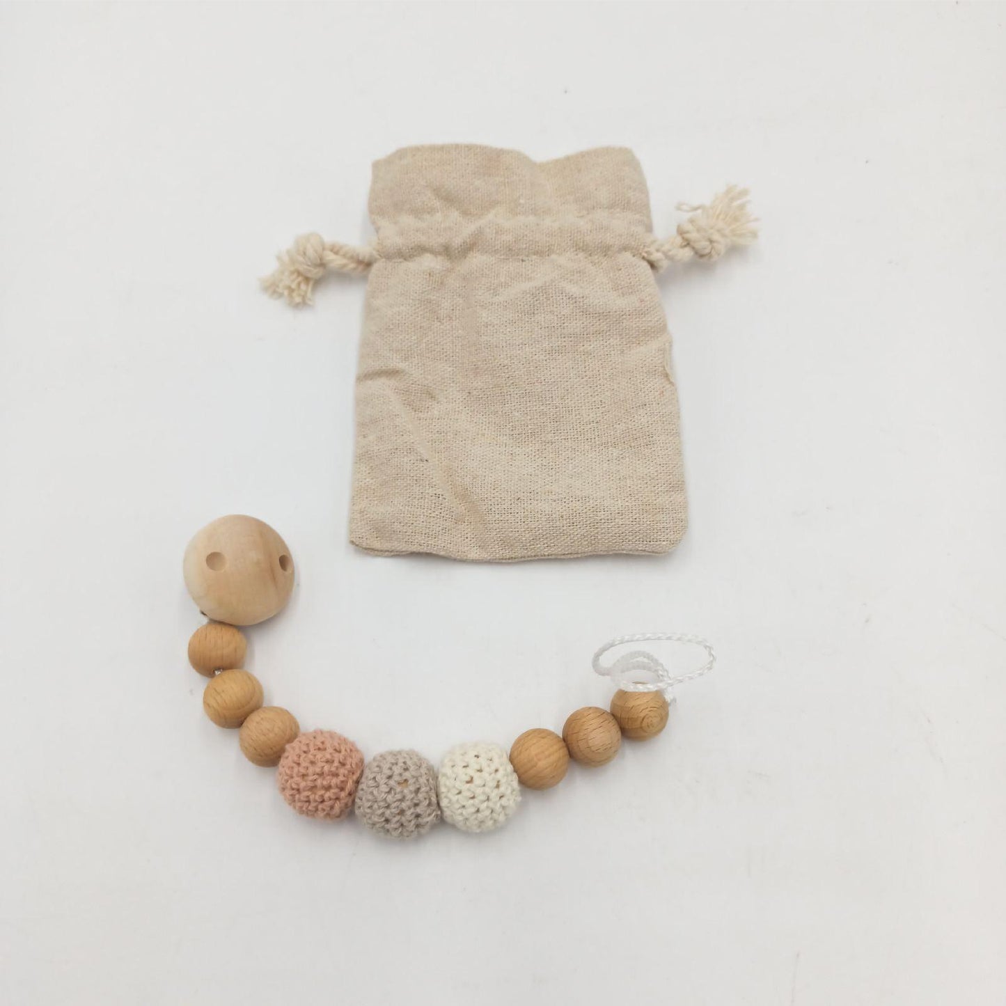 Carybe Schnullerkette Holz Bienenwachs häkeln Kinder Geschenk Braun kreativ