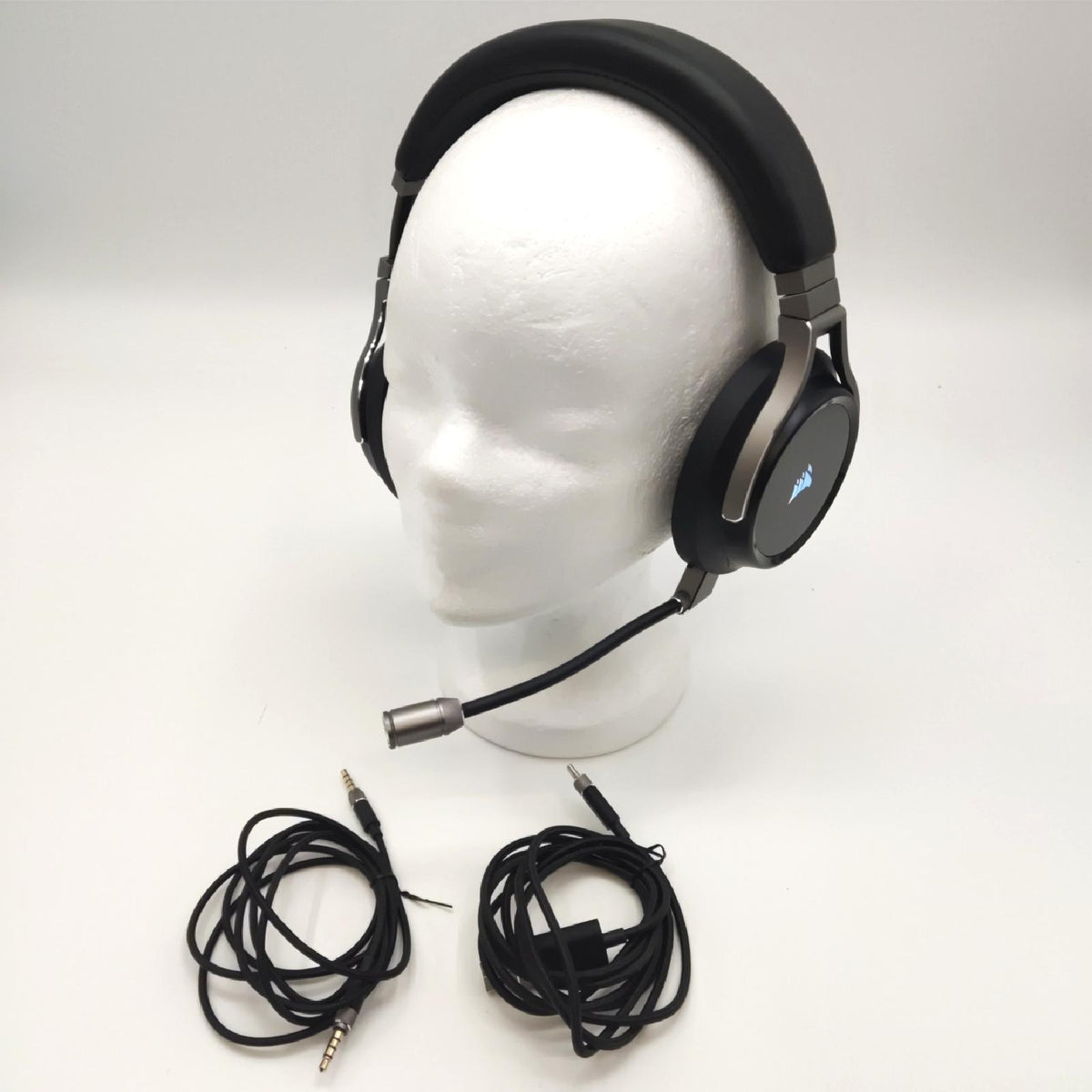 Corsair Virtuoso RGB Wireless High Fidelity Gaming Headset unvollständig ohne Ohrpolster ohne Dong