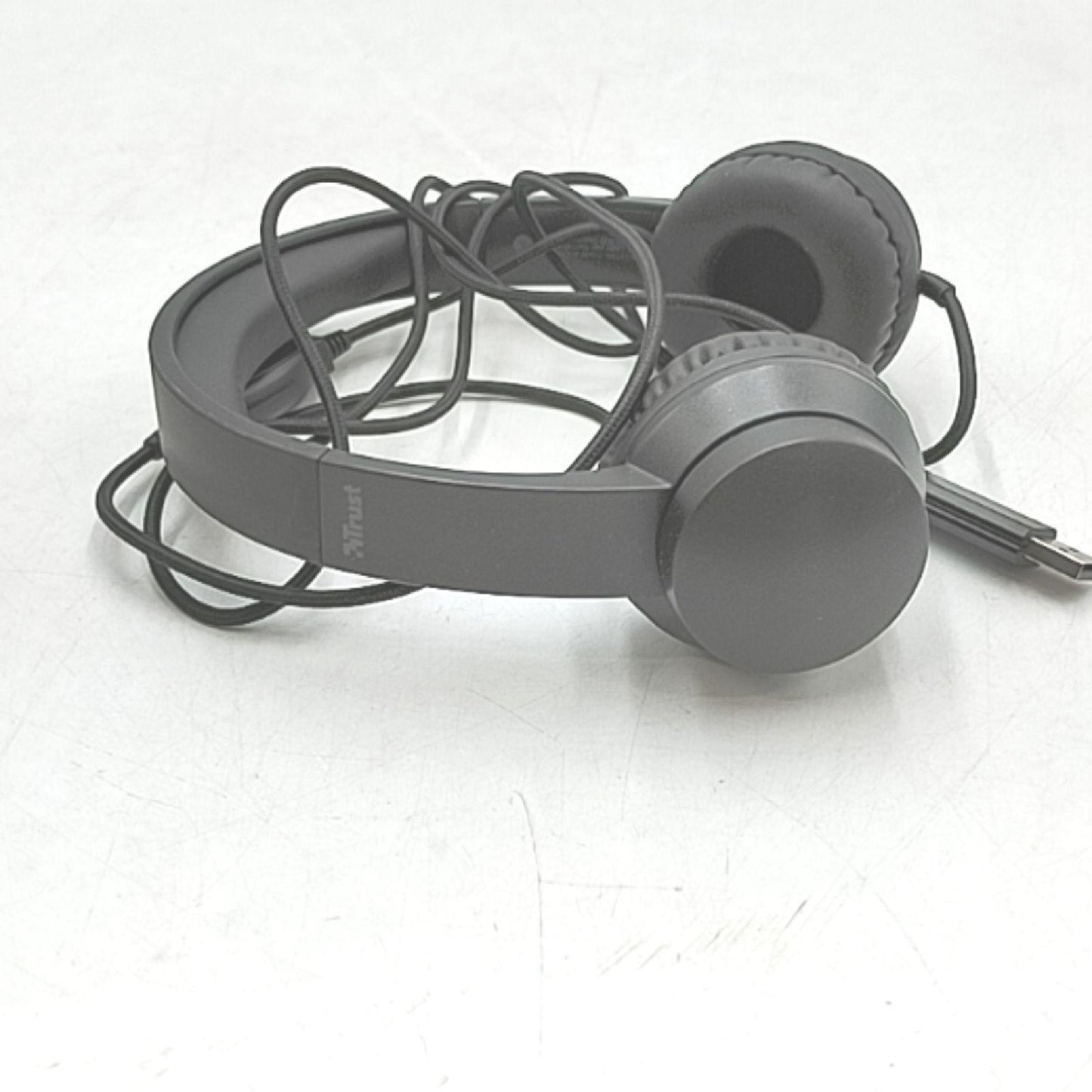Trust Roha On-Ear USB Headset mit Mikrofon, Kopfhörer für PC/Laptop mit Mikro, 1.8 m Kabel, Weichen Ohrpolstern, für Office, Chat, Business, Skype, Teams, Videokonferenz, Zoom - Schwarz