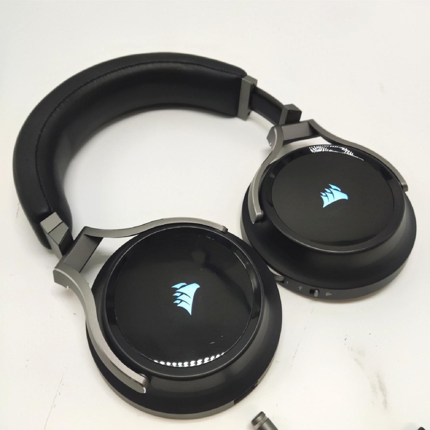 Corsair Headset Gaming Virtuoso RGB Kabellos 7 1 Ohne Ohrpolster
