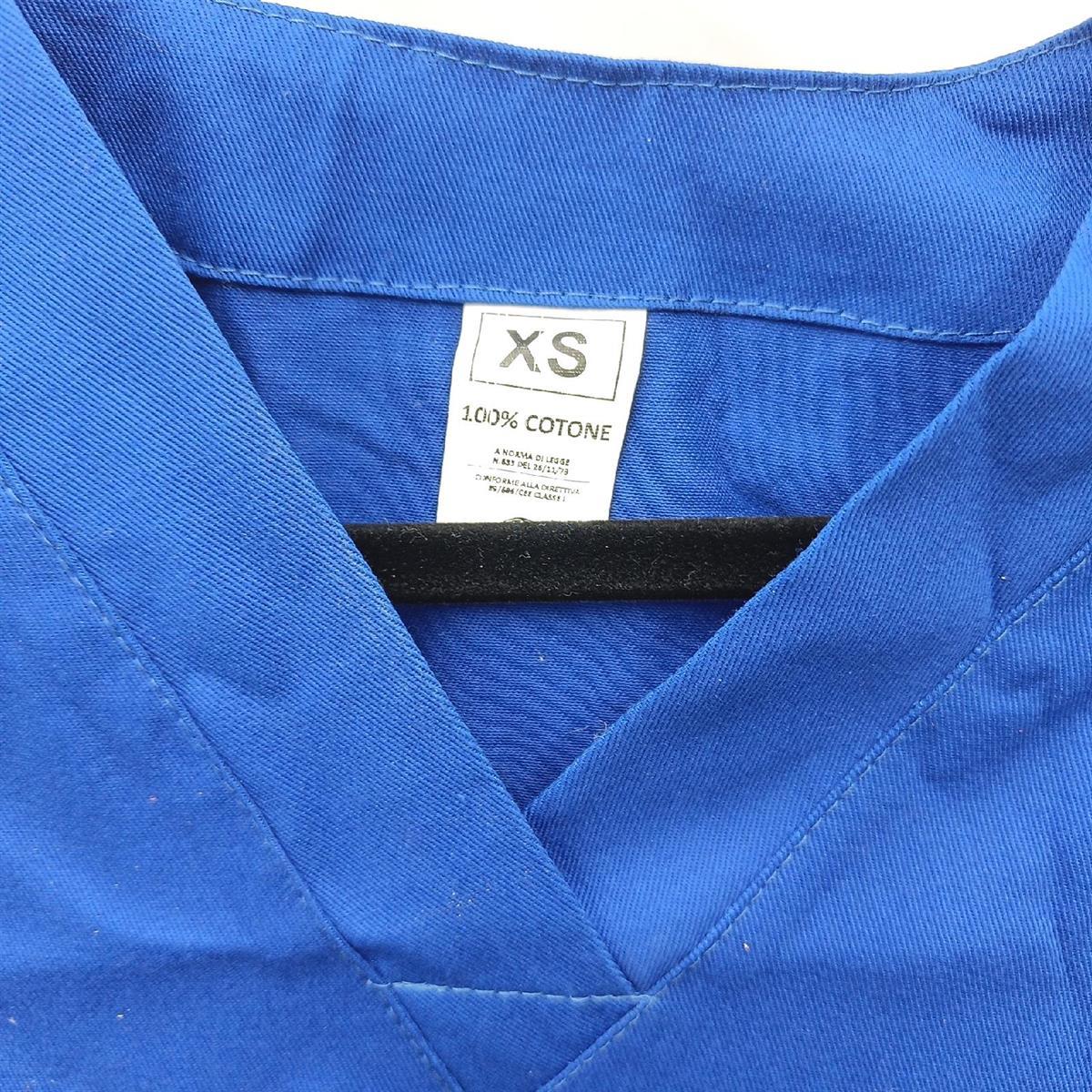 AIESI® Medizinische Uniform herren damen aus 100% sanforisierter Baumwolle Hose und Top mit V-Ausschnitt, Größe XS BLAU