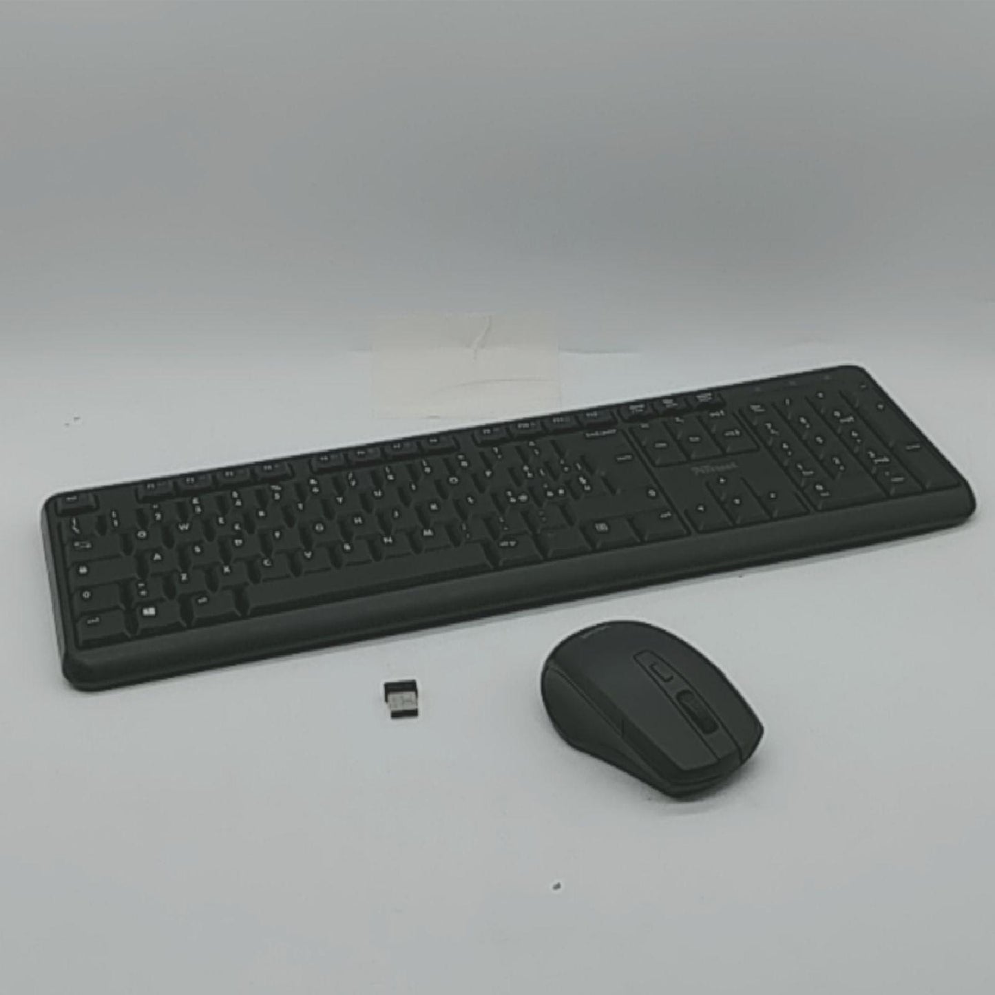 Trust Tastatur Maus Set kabellos Office Multimedia Italienisches Layout USB Receiver Schwarz