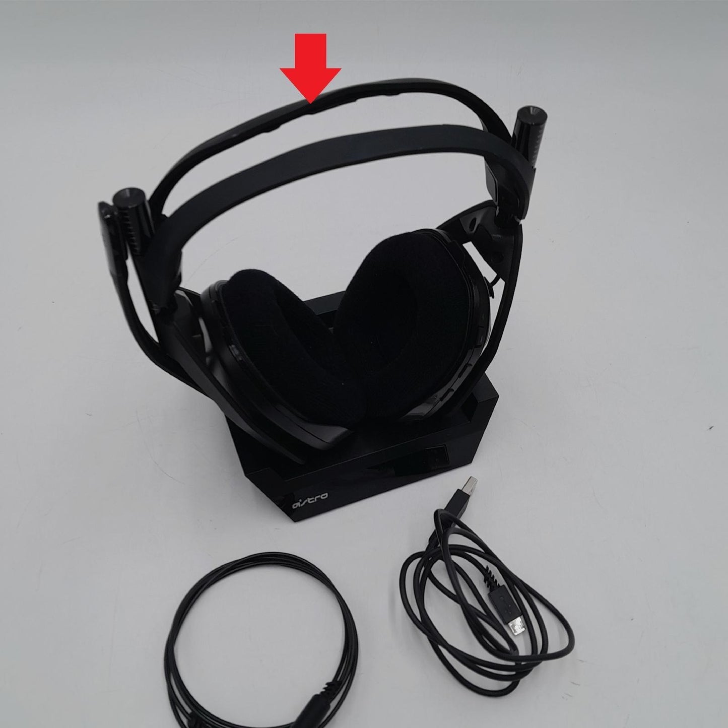 ASTRO A50 Wireless Gaming Headset 4 Generation Ladestation ohne Kopfpolster leichter Bügel