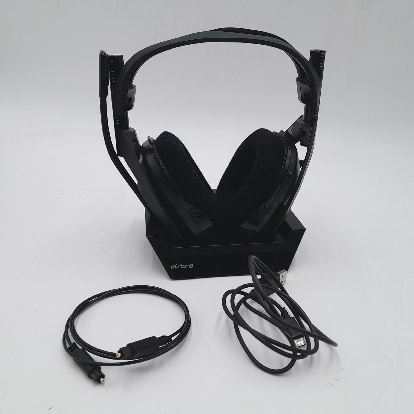 ASTRO A50 Wireless Gaming Headset 4 Generation Ladestation ohne Kopfpolster leichter Bügel