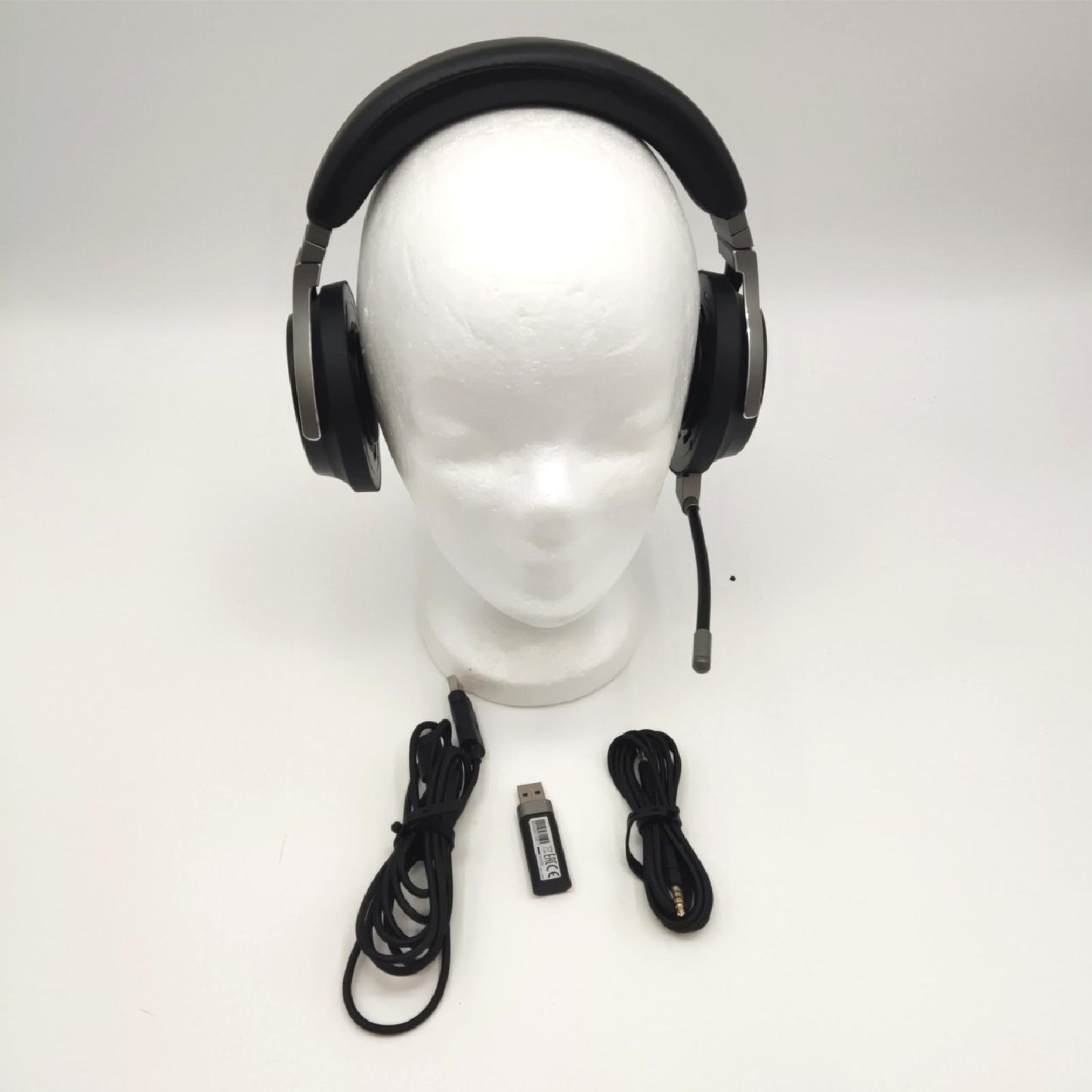 Corsair Virtuoso RGB Wireless Gaming Headset 7 1 Surround Gebrauchsspuren ohne Ohrpol