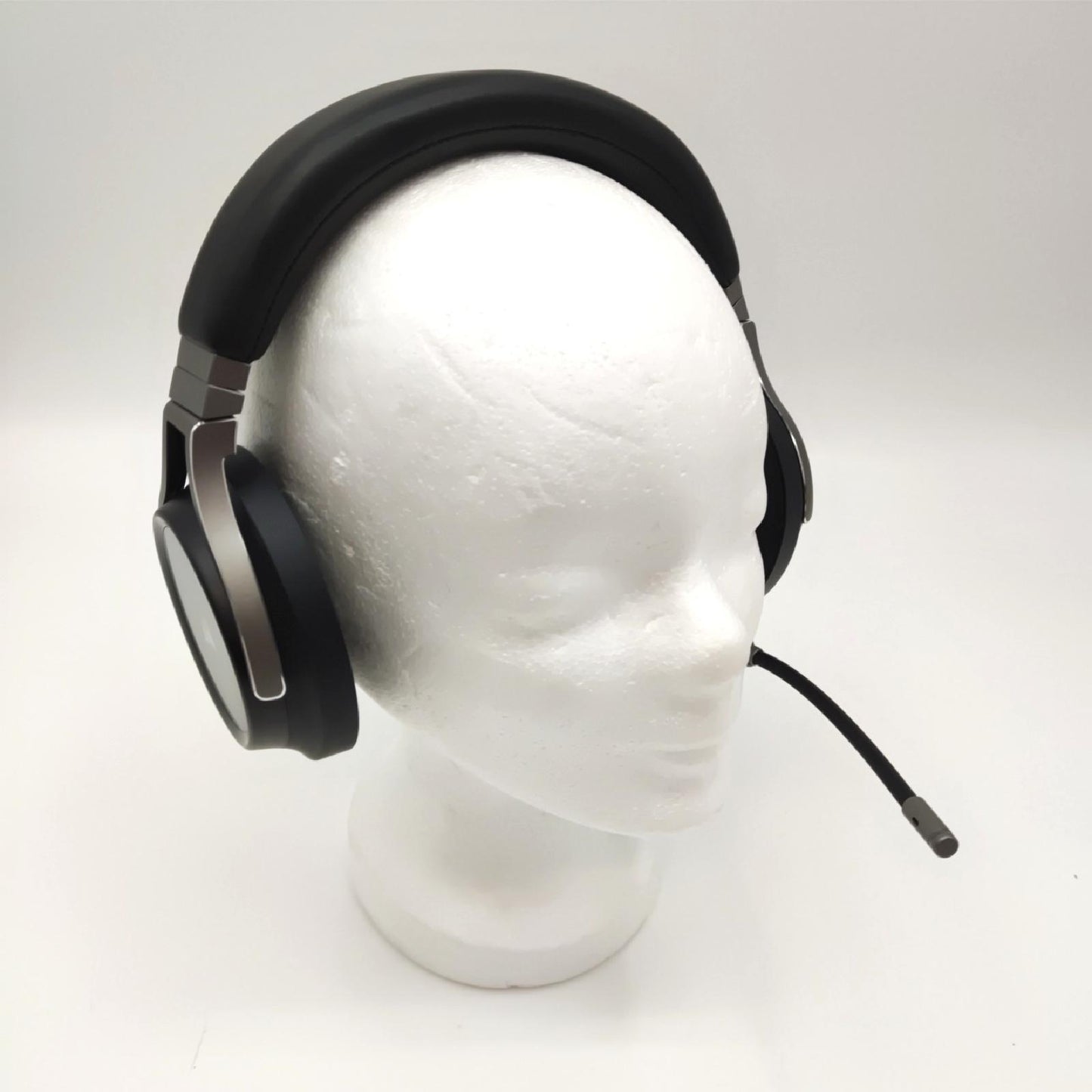 Corsair Virtuoso RGB Wireless High Fidelity Gaming Headset 7 1 mit Gebrauchsspuren ohne