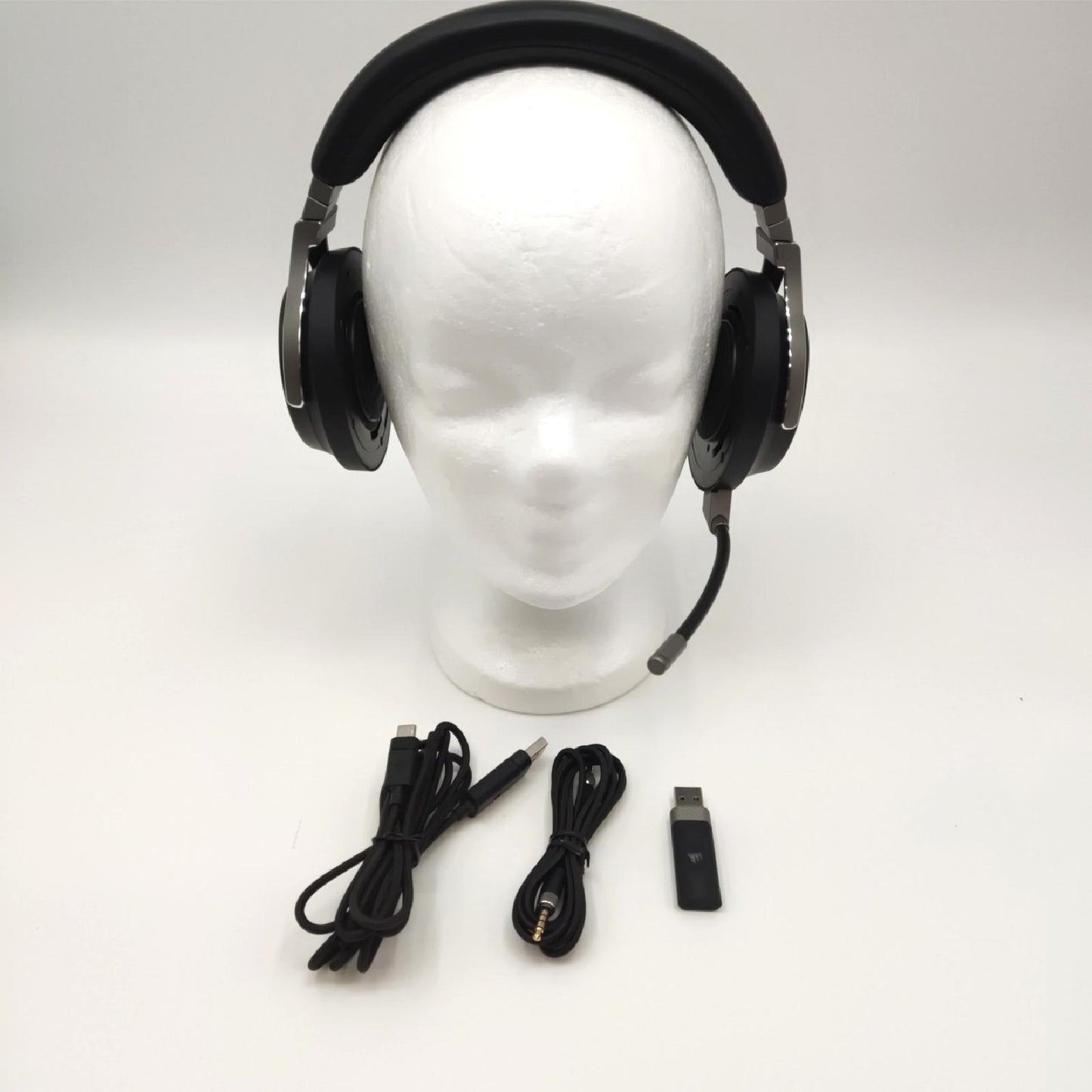 Corsair Virtuoso RGB Wireless High Fidelity Gaming Headset 7 1 mit Gebrauchsspuren ohne