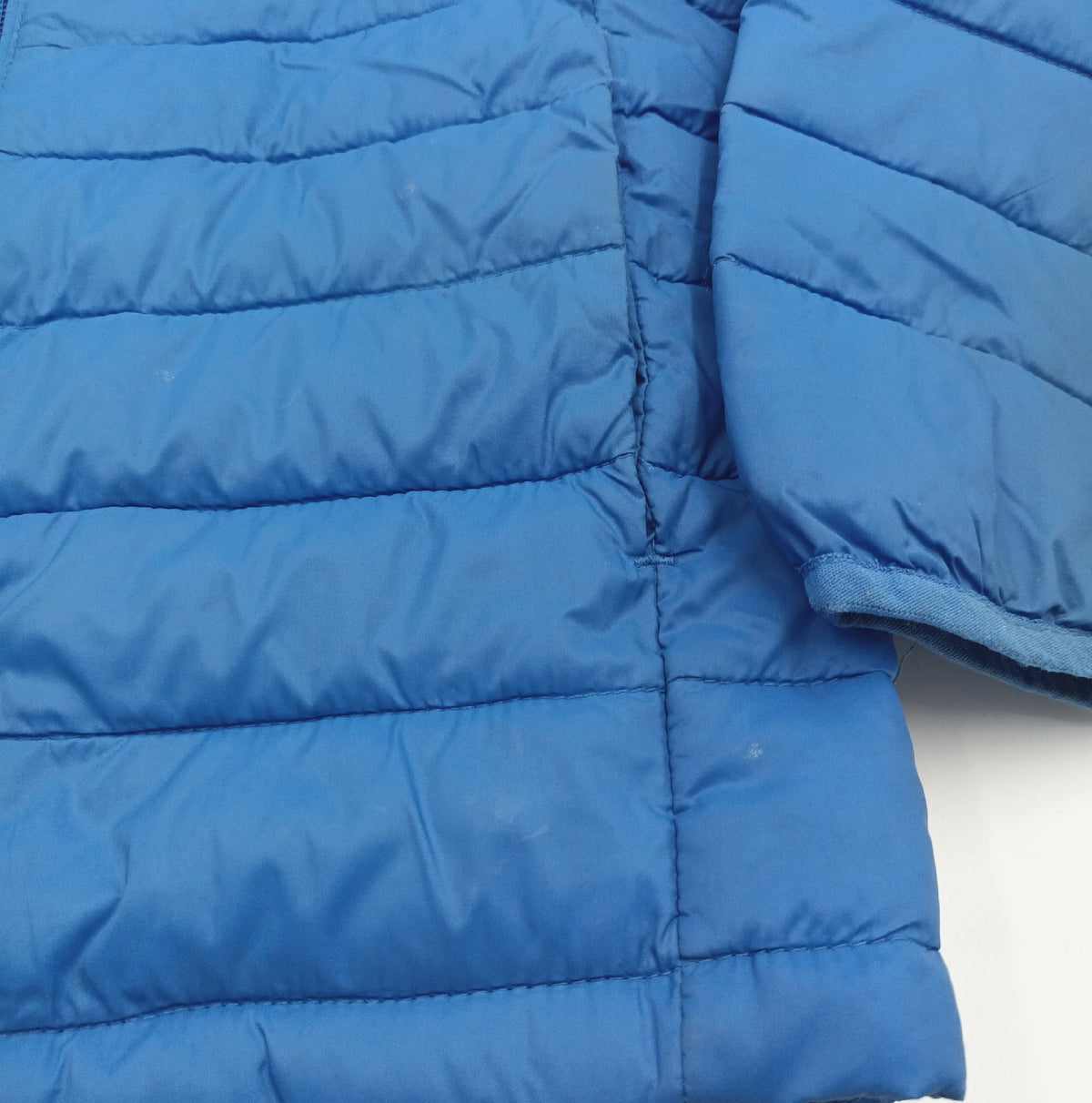 Amazon Essentials Outerwear Jungen Puffermantel mit Kapuze Wasserabweisend Blau 6 7 Jahre