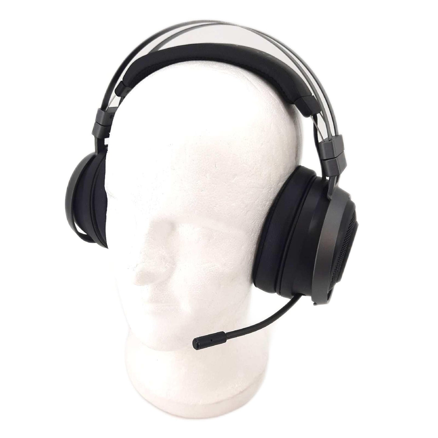 Razer Nari Ultimate Gaming-Headset THX räumliches Audio Kühl Gel infundierter Tragekomfort.