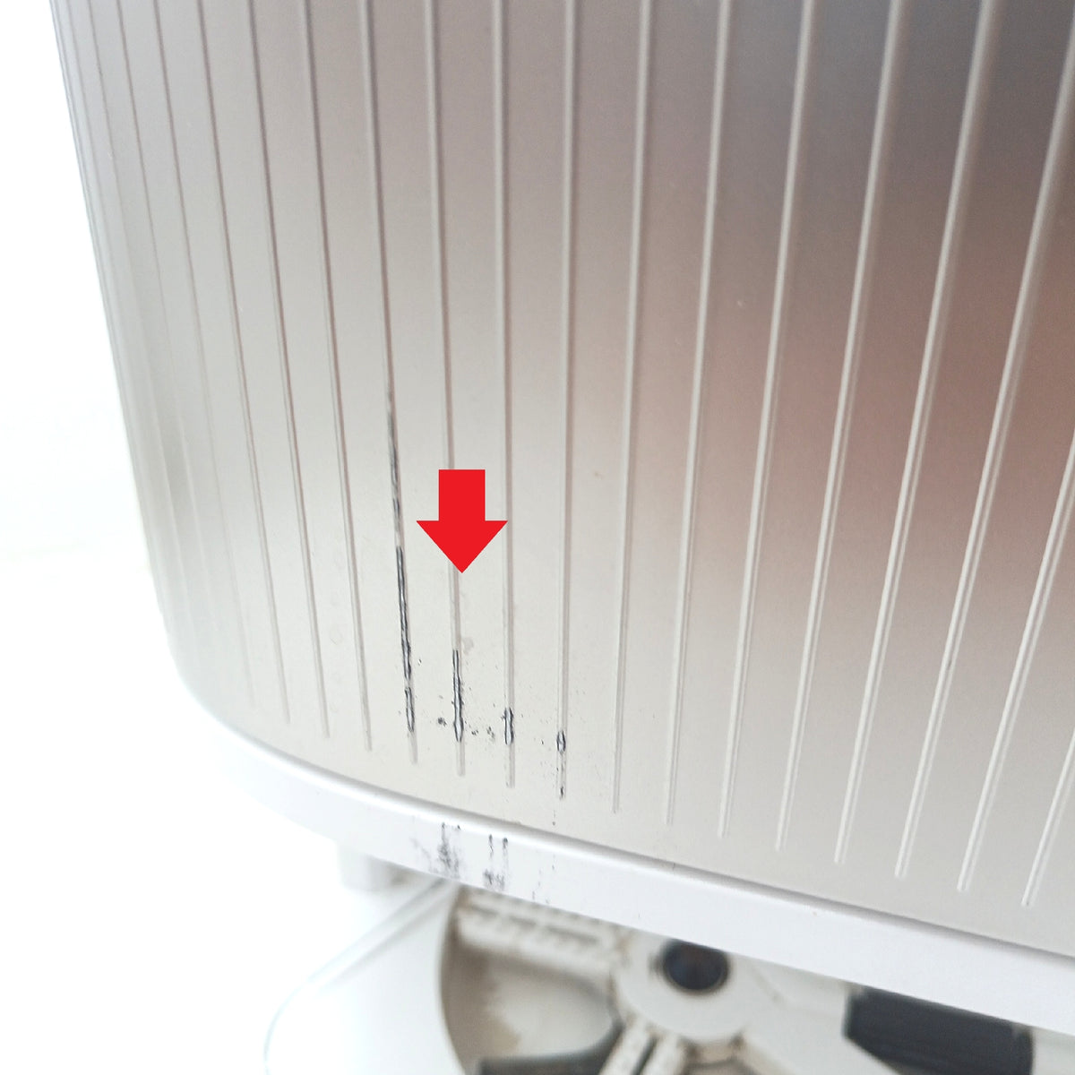 dreame L40 Ultra Saugroboter Wischfunktion Hebarem Wischmopp aus - Unvollständig