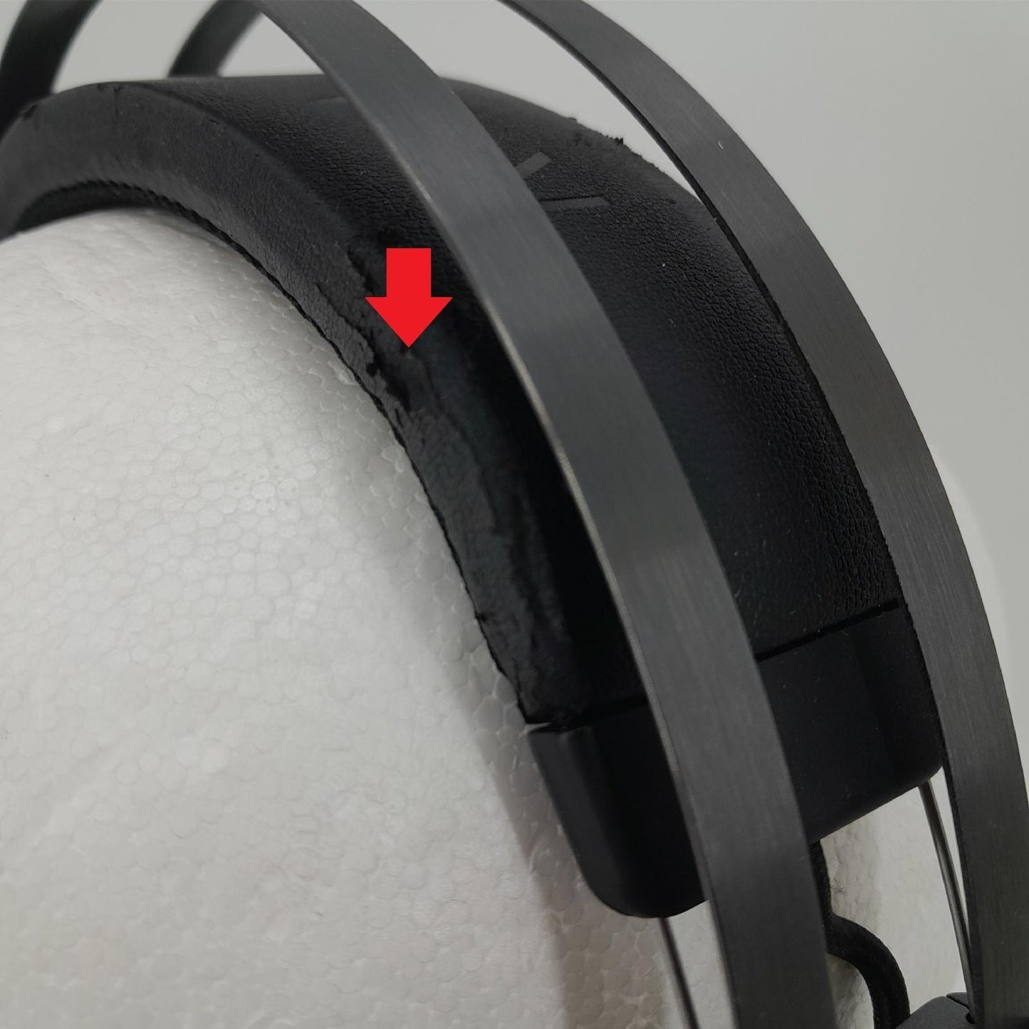 Razer Nari Ultimate Gaming Headset THX Audio ohne Kabel Ohrpolster OVP fehlt