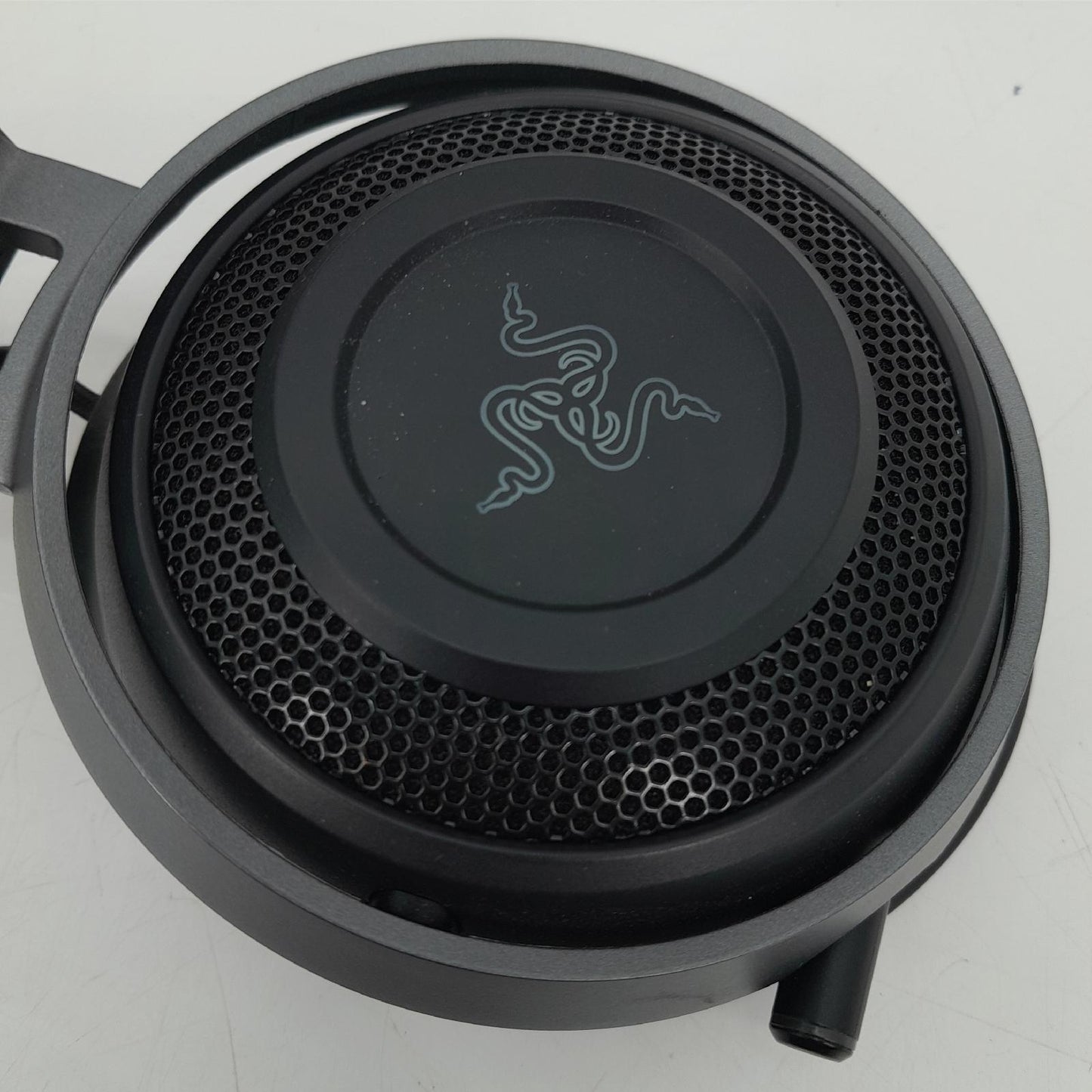 Razer Nari Ultimate Gaming Headset THX Audio ohne Kabel Ohrpolster OVP fehlt