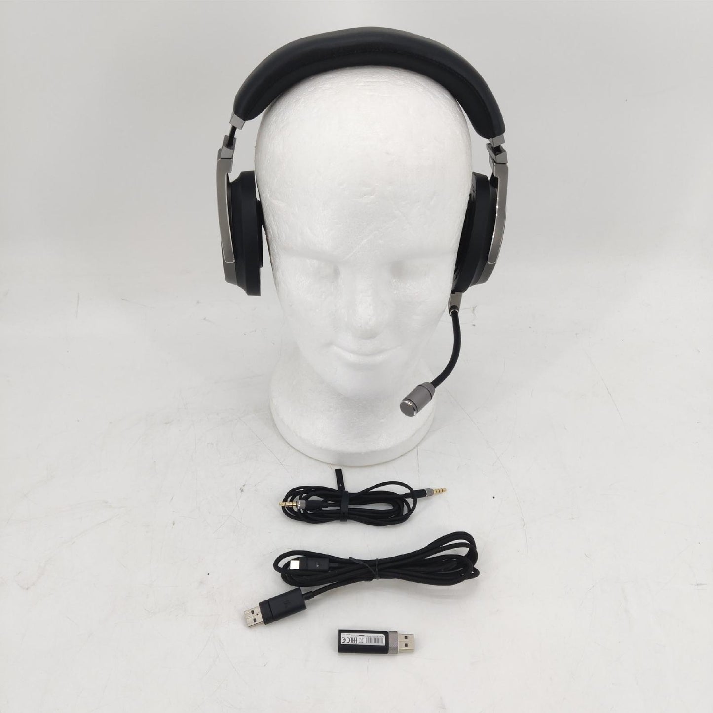 Corsair Virtuoso RGB Wireless SE Gaming Headset 7 1 Gebrauchsspuren ohne Ohrpol