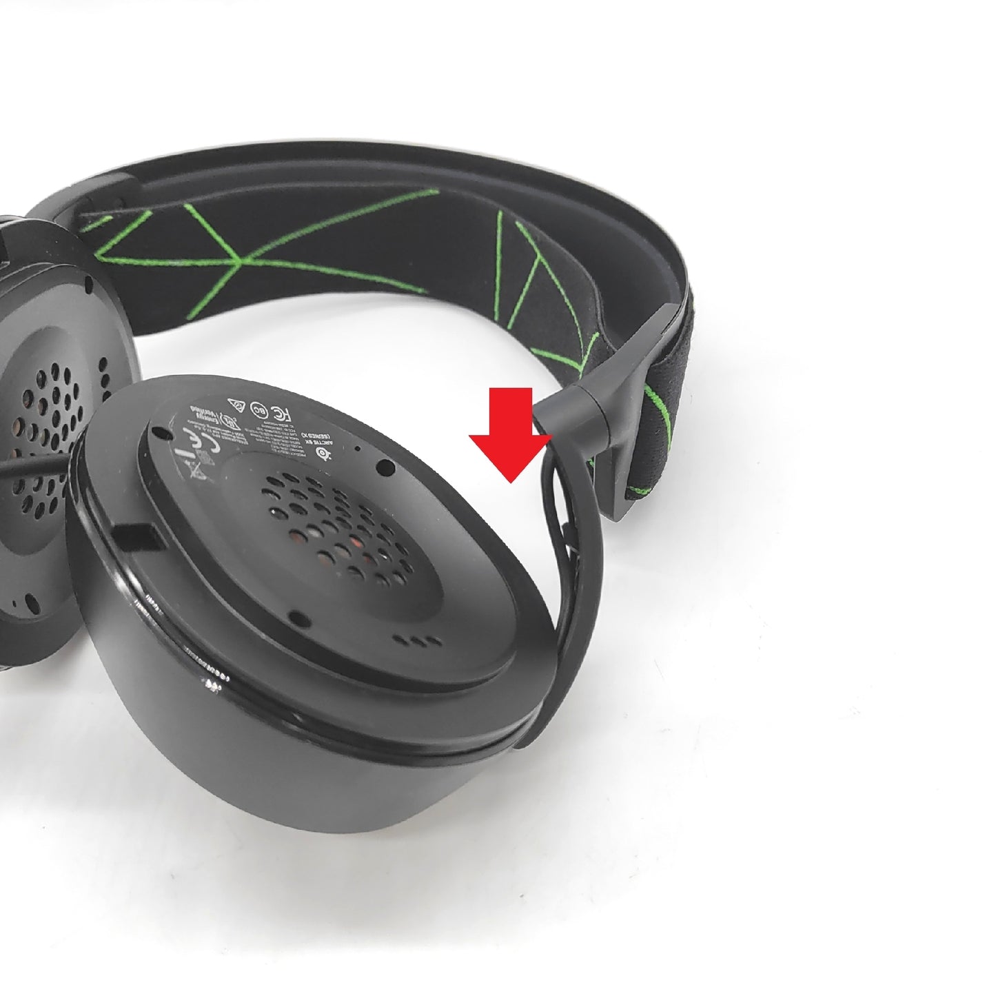 SteelSeries arctis 9x - Eingebaute Xbox-Wireless- und Bluetooth Konnekt - Defekt