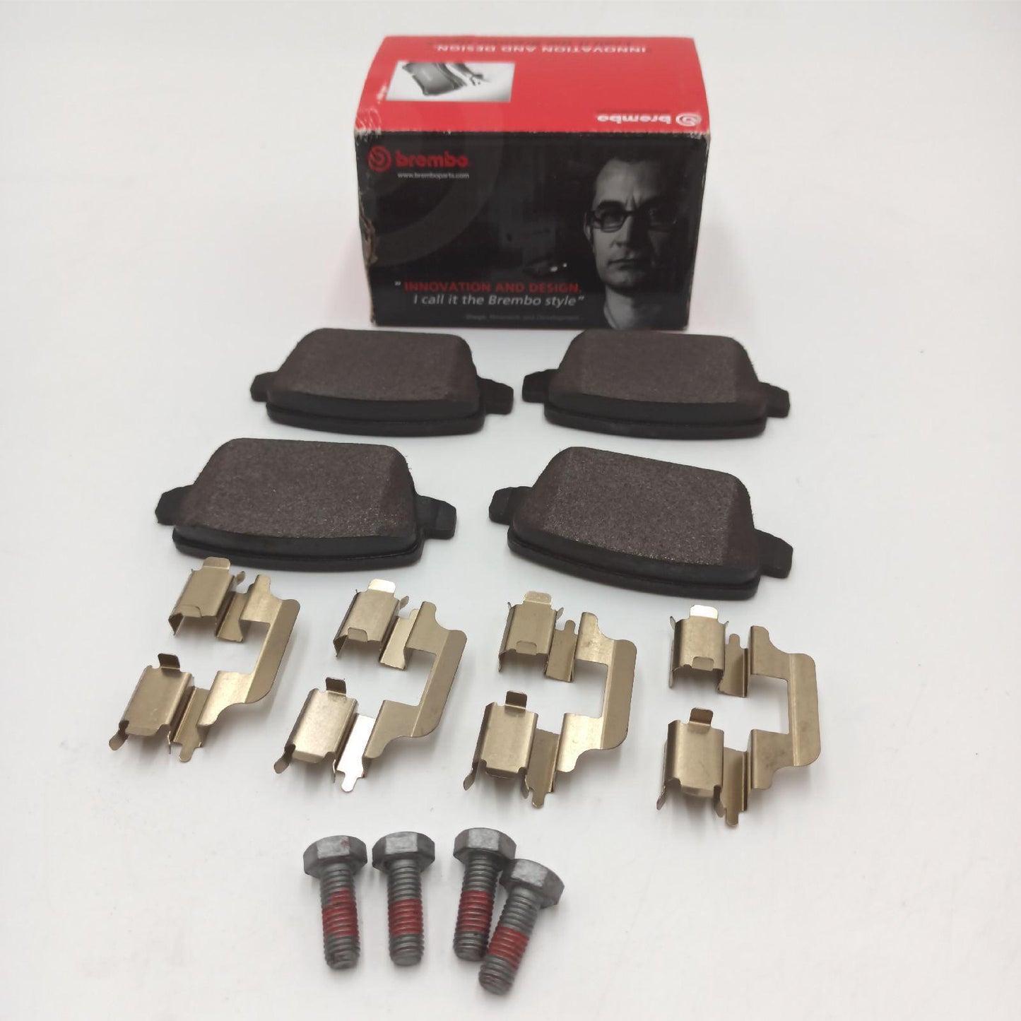 Brembo Hinterradbremsbelag Bremsen Verschleißteile P 24
