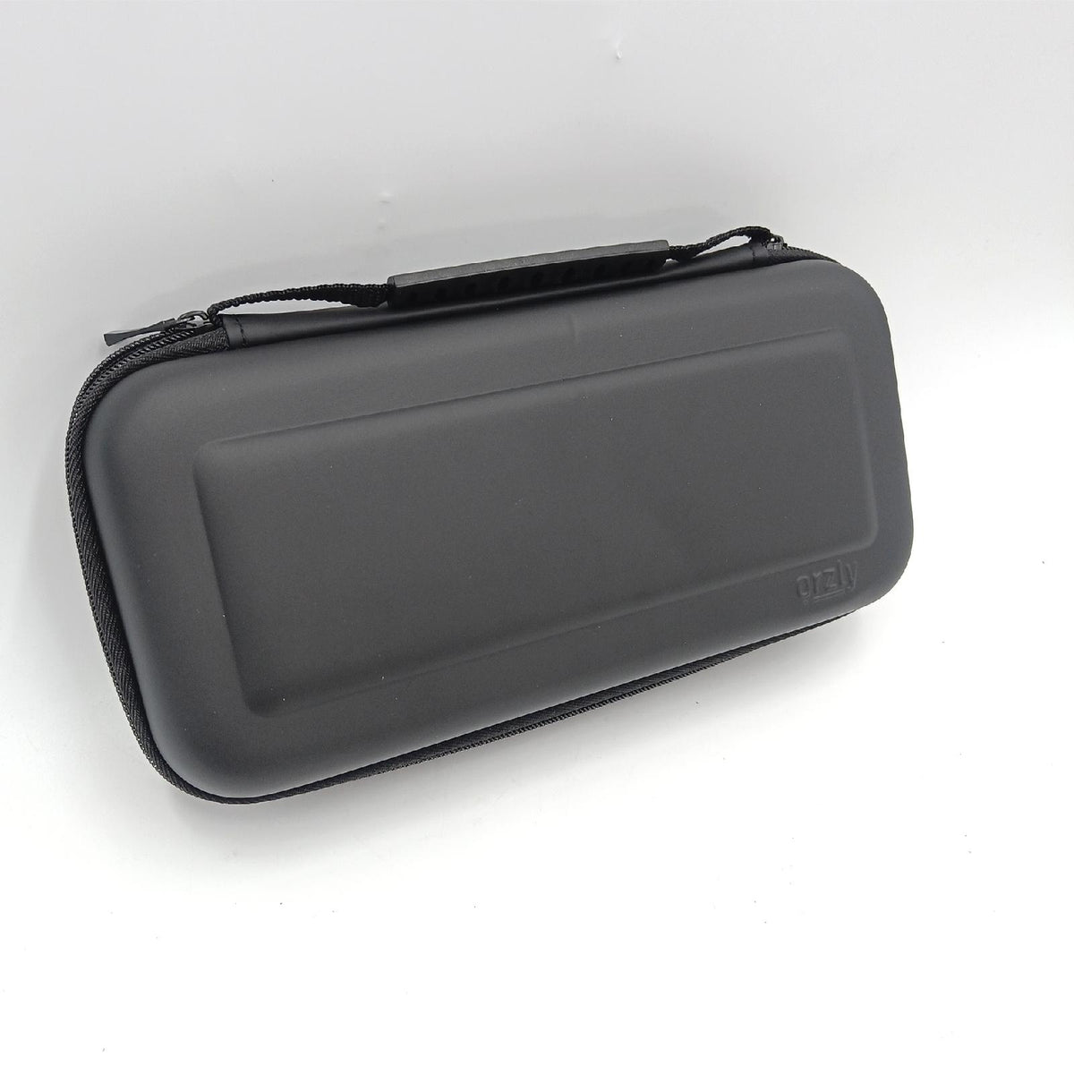 Switch Accesoires  Orzly Zubehör für Nintendo Switch Panzerglas Schutzfolien  USB Ladekabel  Konsole Tragetasche  Spiele Patronenhülse  Comfort Grip Case  Kopfhörer SCHWARZ