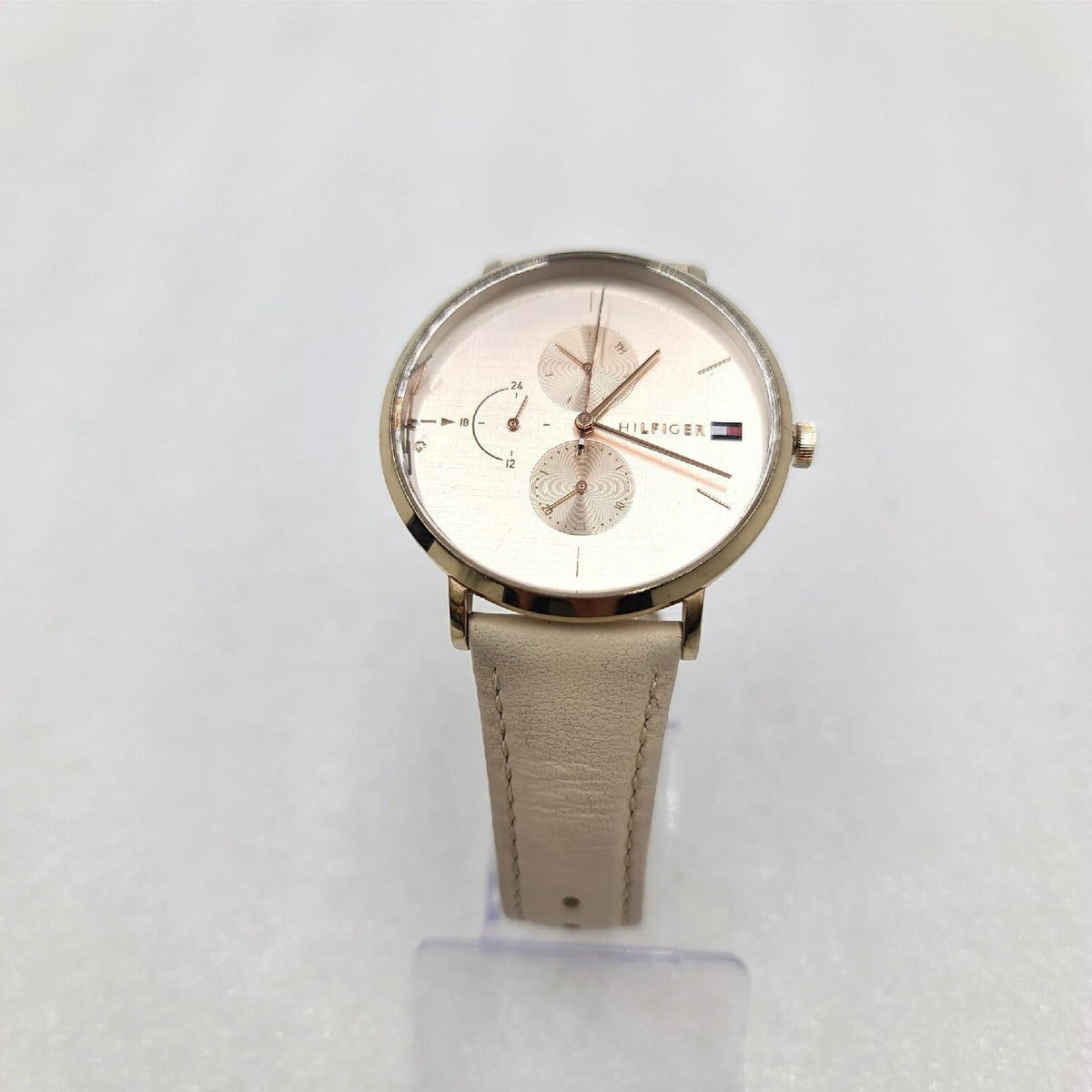 Tommy Hilfiger Multi Zifferblatt Quarz Uhr für Damen mit Beiges Lederarmband - 1781948