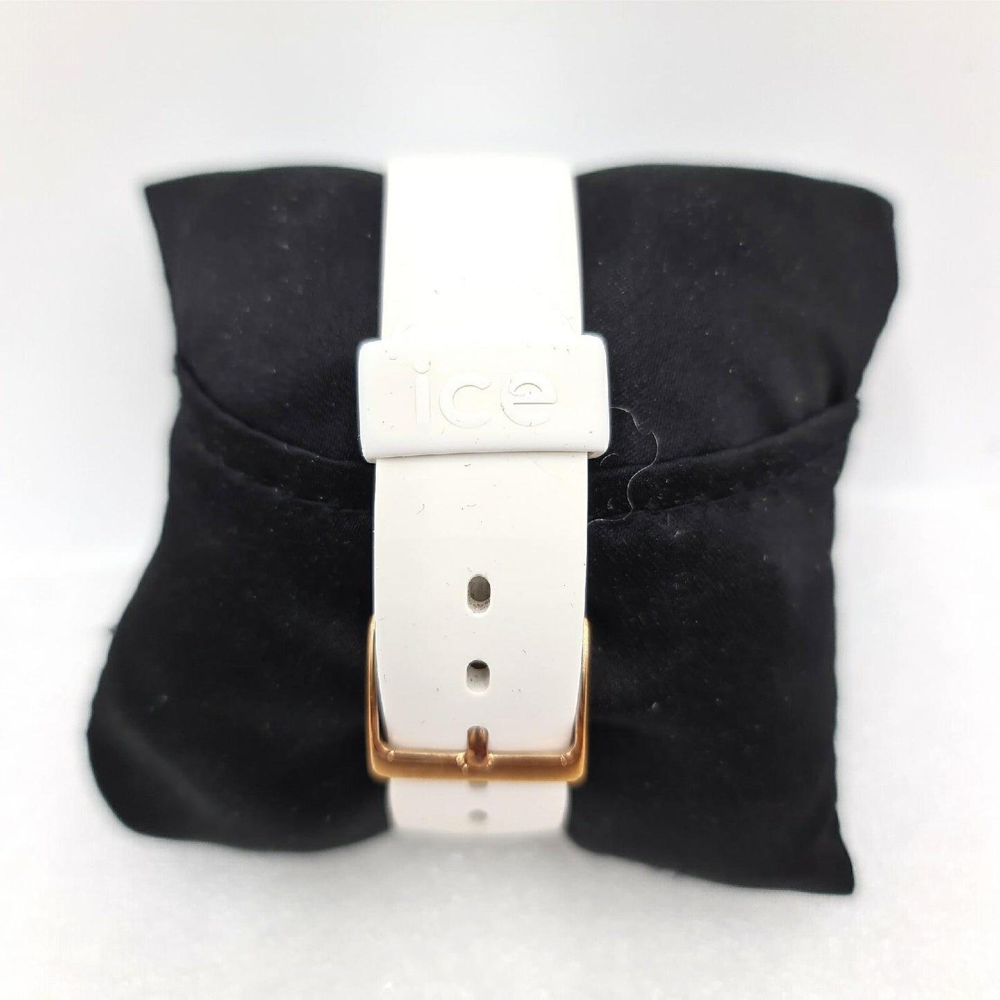 IWatch - ICE pearl White - Weiße Damenuhr mit Silikonarmband - 016936 (Medium)