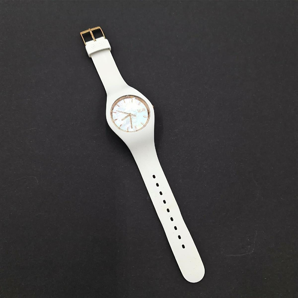 IWatch - ICE pearl White - Weiße Damenuhr mit Silikonarmband - 016936 (Medium)
