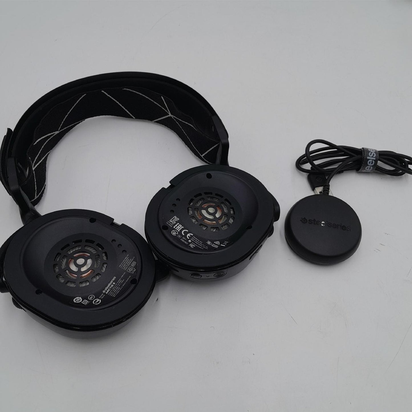 SteelSeries Arctis 9  Dual Wireless Gaming Headset  Verlustless 24 GHz  - Defekt