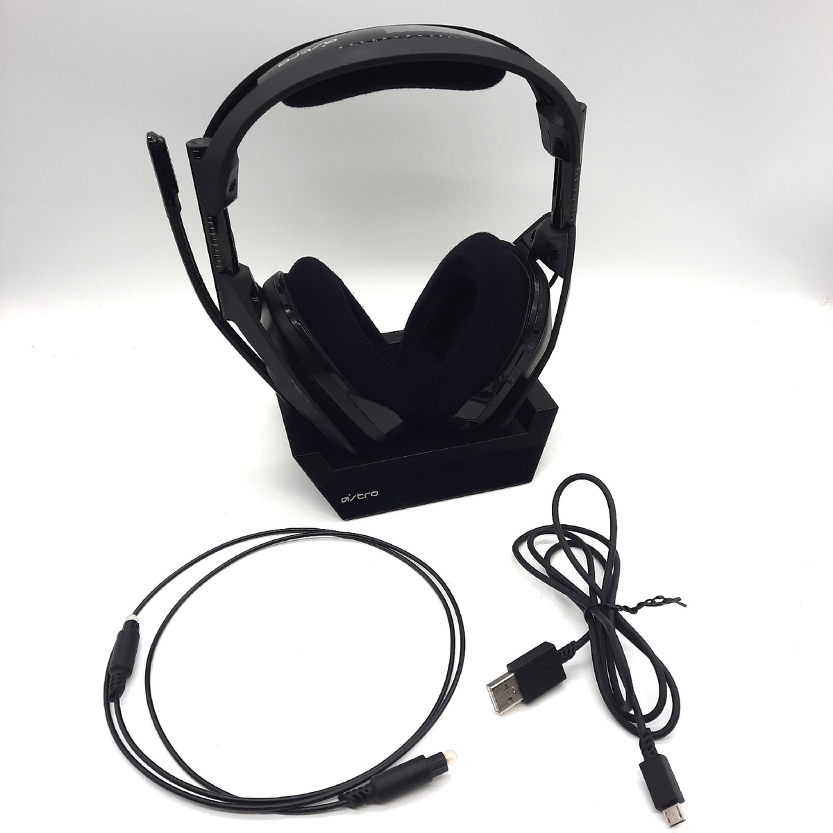 ASTRO Gaming A50 Wireless Headset + Gaming-Ladestation-Defekt-falsche Ladestation