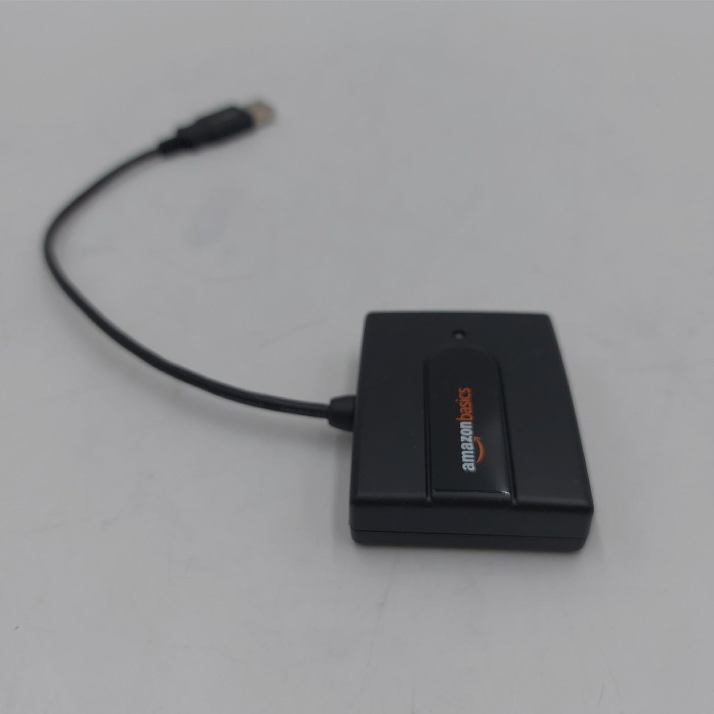 Amazon Basics USB Hub 2.0 Ultra mit 4 Ports, Schwarz