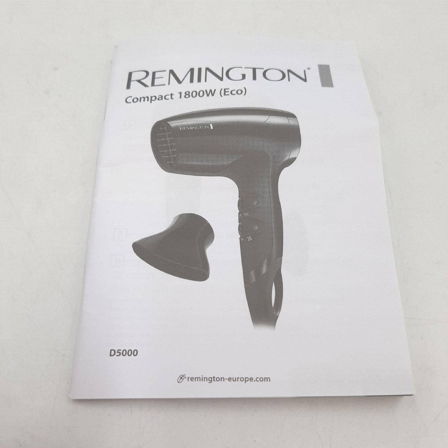 Remington Haartrockner Stylingzubehör Compact D5000 1800 Watt schwarz praktisch unterwegs